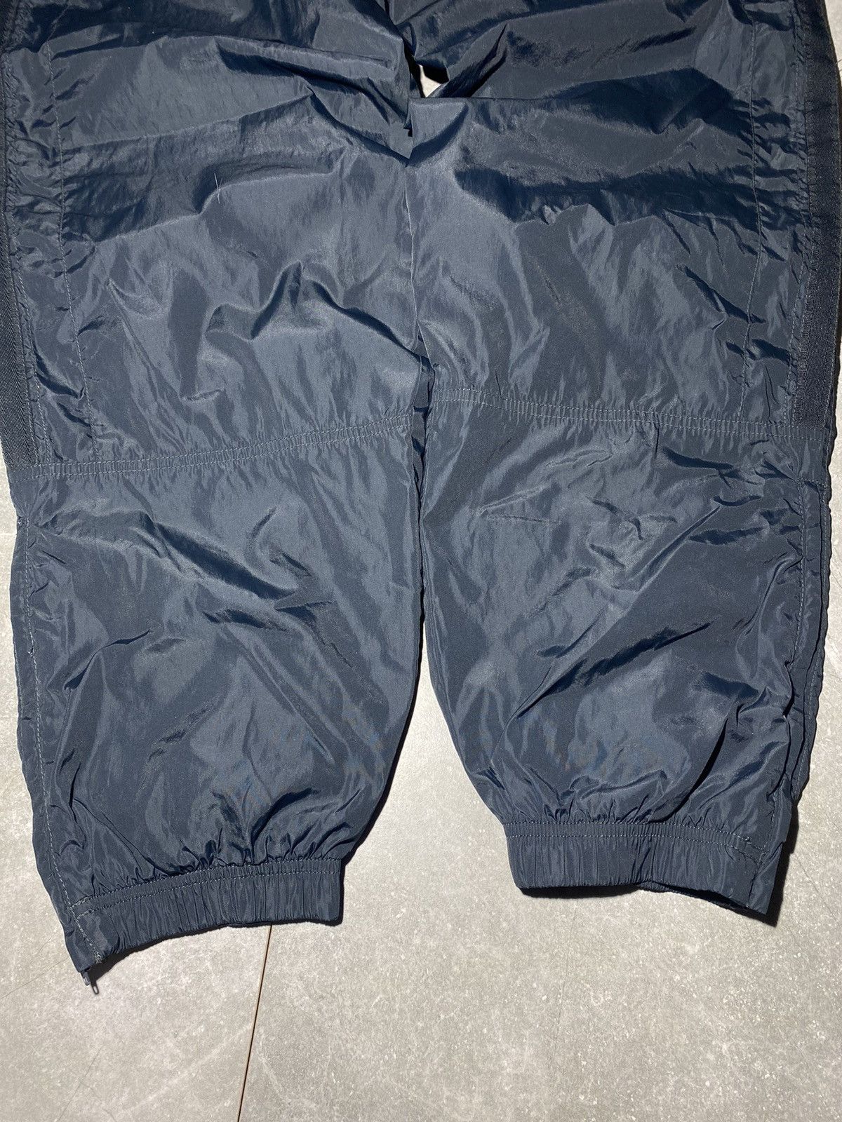 Nike × Vintage Vintage Nike Nylon Beaverton Oregon Track Pants L Size US 34 / EU 50 - 5 Thumbnail