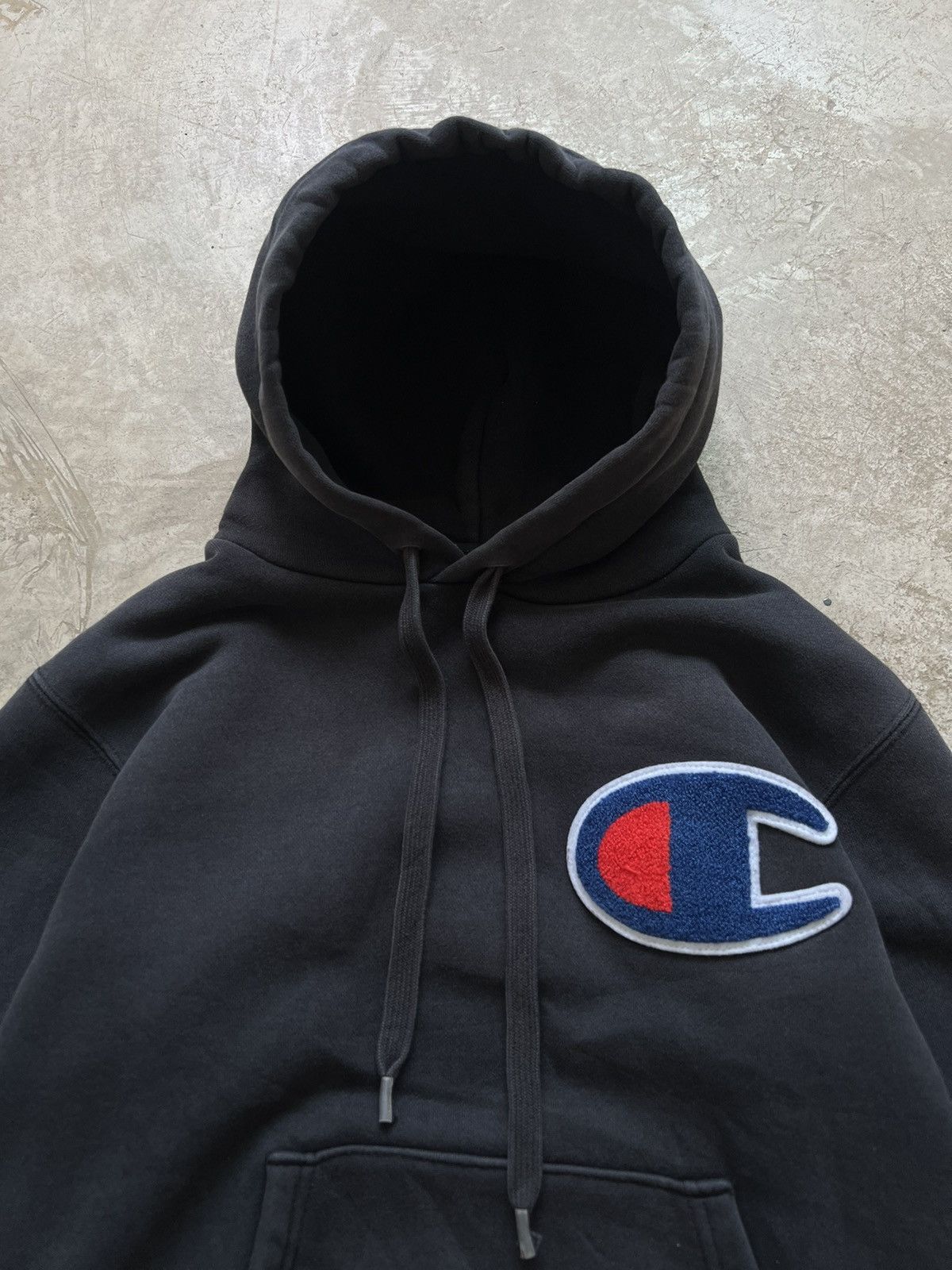 Vintage Vintage Champion Big Logo Hoodie Like Vetements Colap* Size US S / EU 44-46 / 1 - 3 Thumbnail