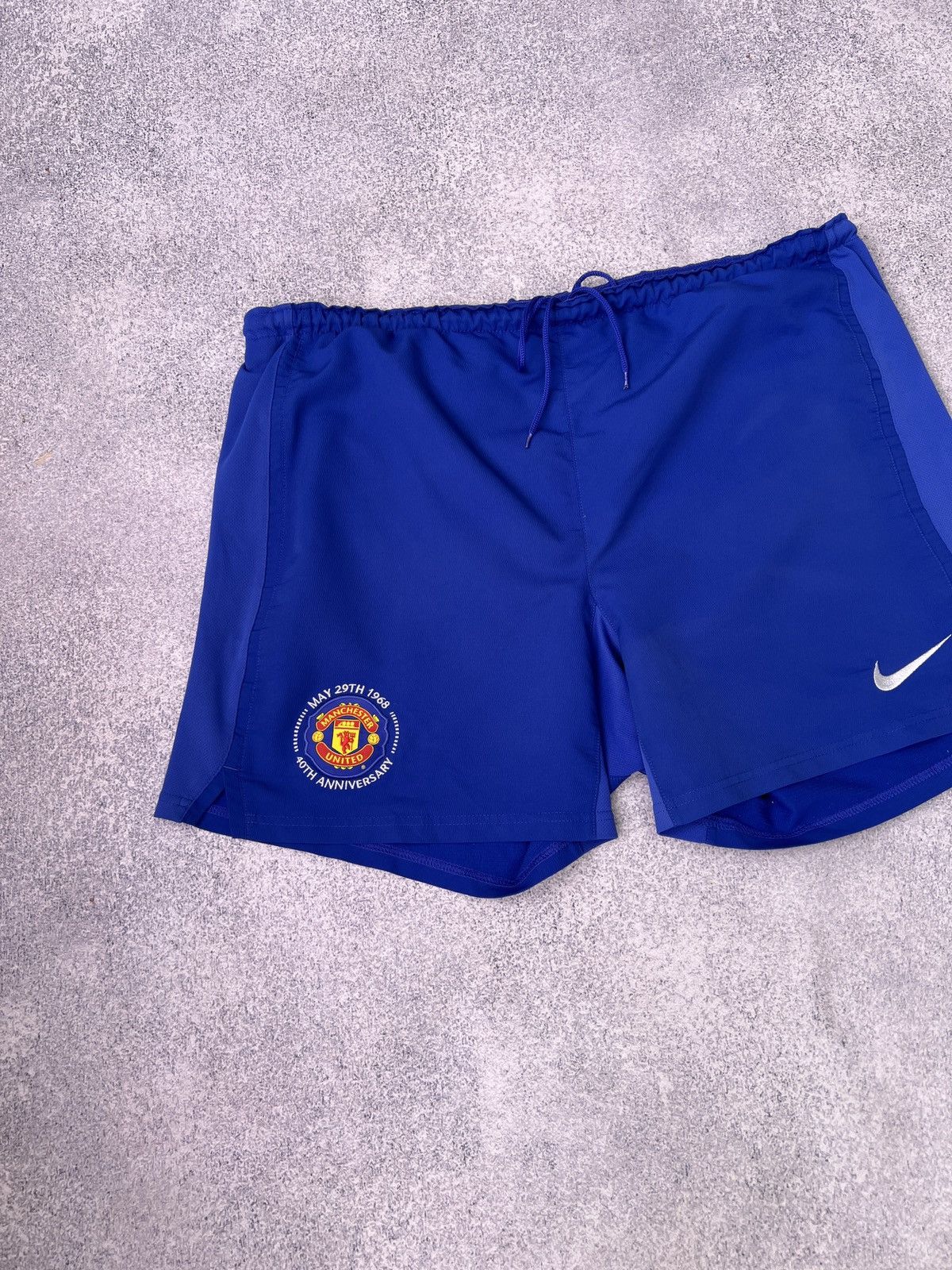 Nike × Vintage Vintage Manchester United Shorts Mens Blue Football Nike Size US 33 - 6 Thumbnail