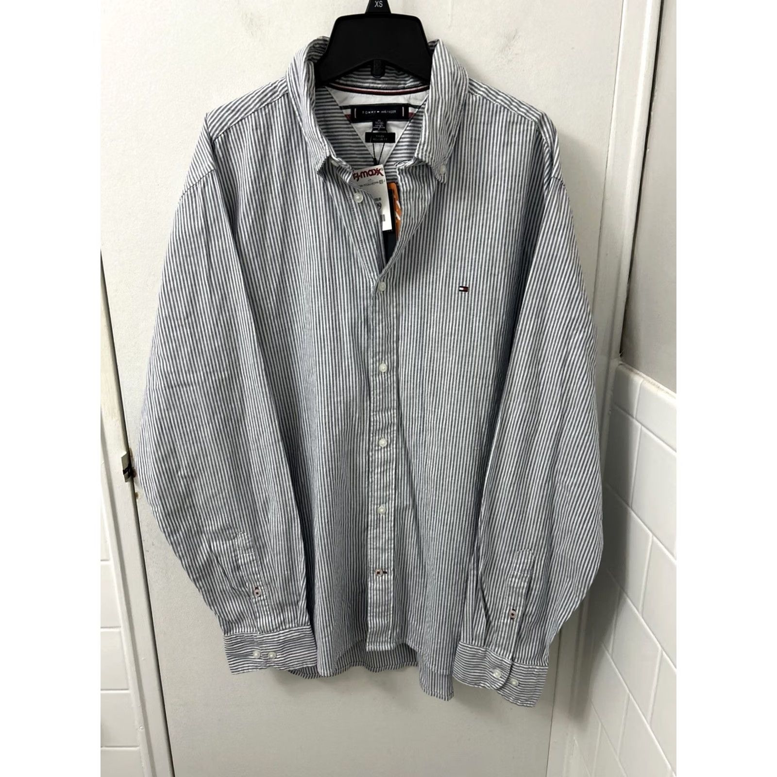 Tommy Hilfiger Tommy Hilfiger Oxford Shirt Mens XL Blue White Stripe THFlex Regular L/S NWT Button-Down Collar Embroidered Flag Chest Casual Business Size US XL / EU 56 / 4 - 2 Thumbnail