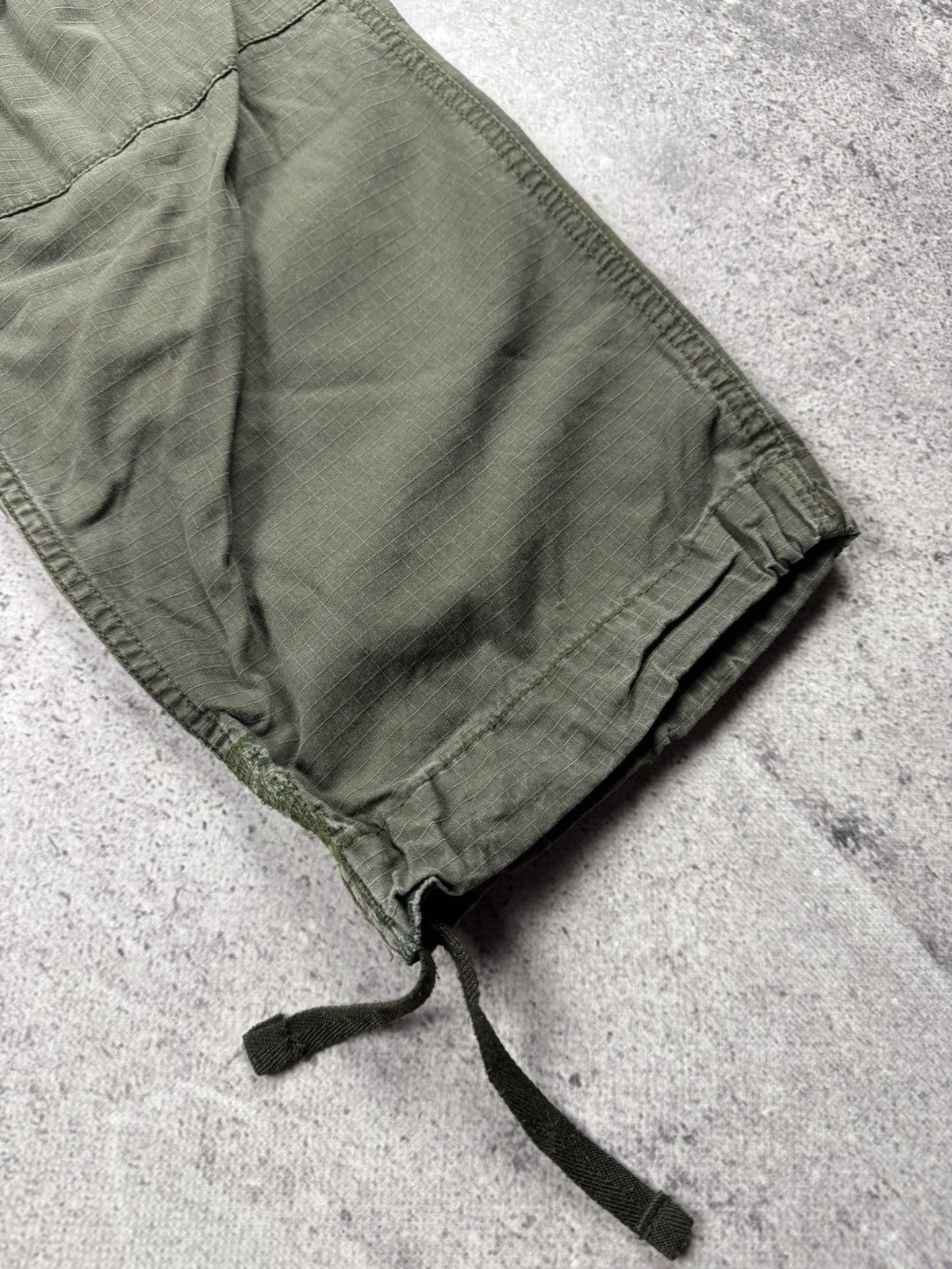 Carhartt Vintage Carhartt Cargo Distressed Pants Faded Khaki Y2K Size US 31 - 9 Thumbnail