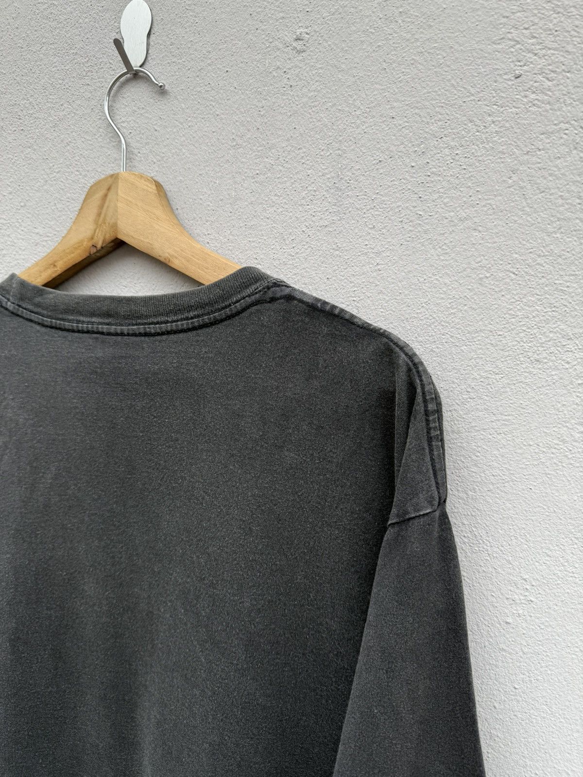 Band Tees 💥RARE💥 Vintage 2000s GORILLAZ “Demon Days” Sunfaded XL Tee Size US XL / EU 56 / 4 - 11 Thumbnail
