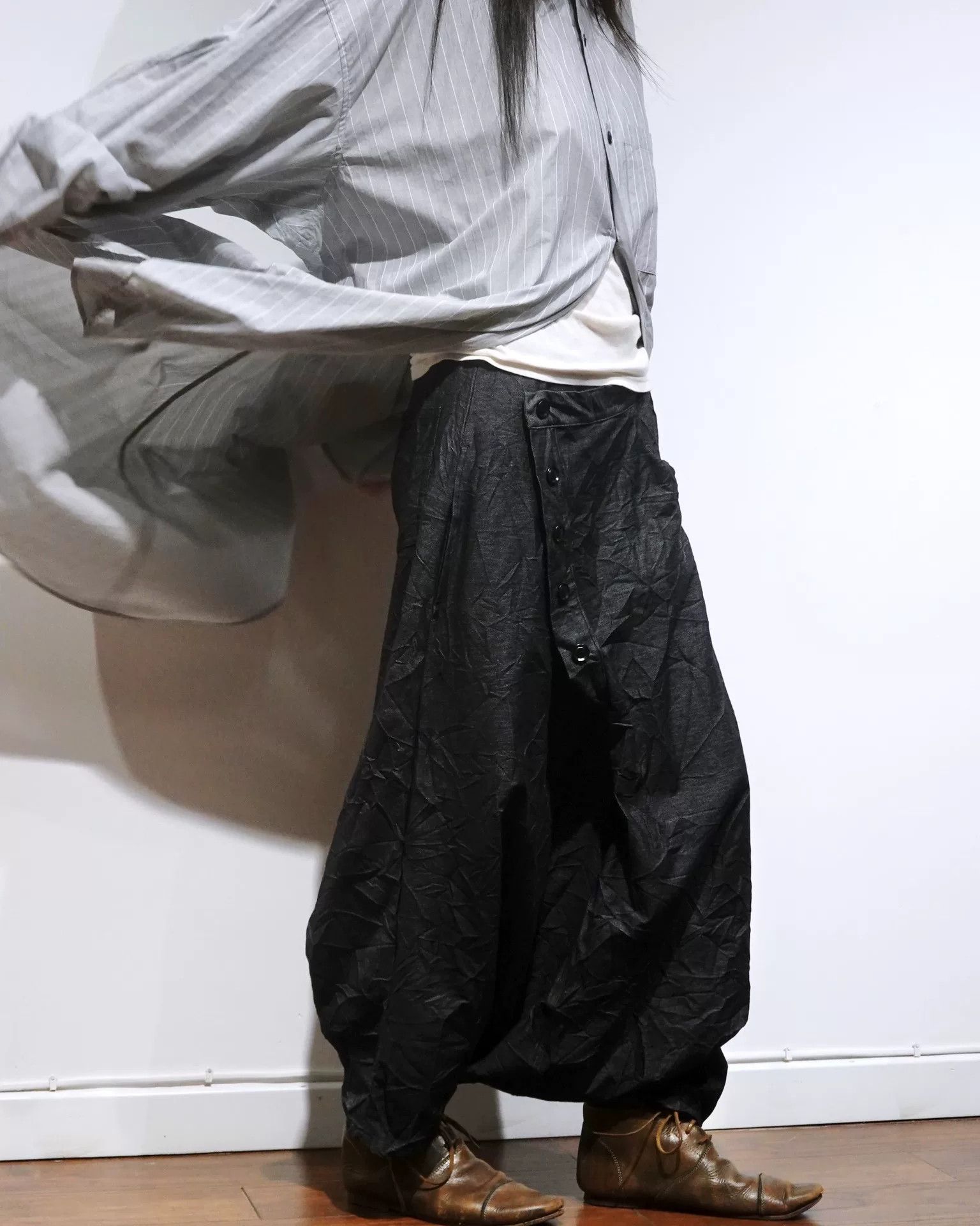 Y's Y's Yamamoto Cuffed Cropped Trousers Size 25" / US 0 / IT 36 - 1 Thumbnail