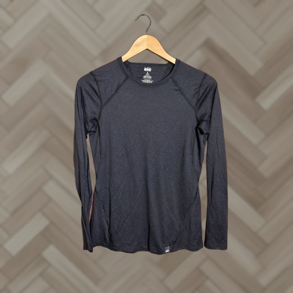 Vintage REI Co-Op Base layer Shirt Womens Small Grey Lightweight Crew Neck Hiking Outdoor Outdoorwear Short term? Size S / US 4 / IT 40 - 1 Thumbnail