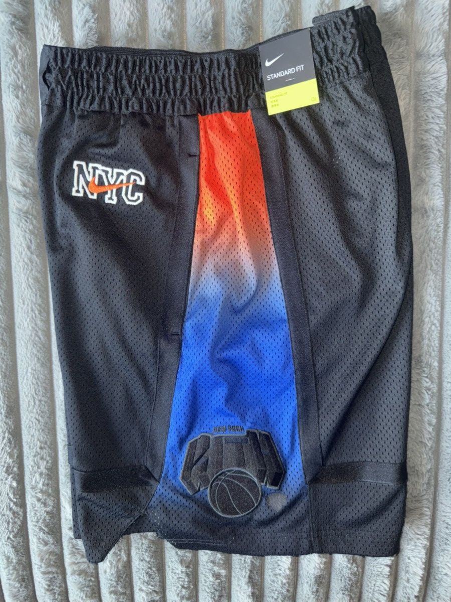 Kith × Nike Kith & Nike for New York Knicks Swingman Shorts (2020) (Med) Size US 32 / EU 48 - 3 Thumbnail