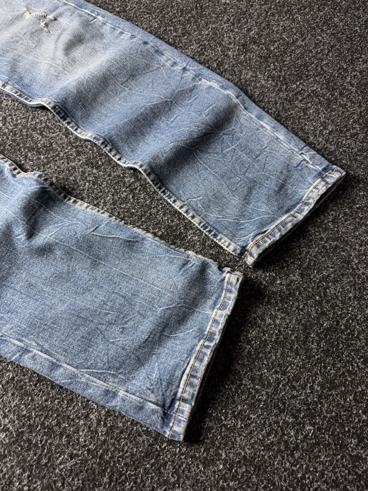 Levi's Retro Levi’s 501 Original Fit Distressed Light Wash Jeans Size US 31 - 4 Thumbnail