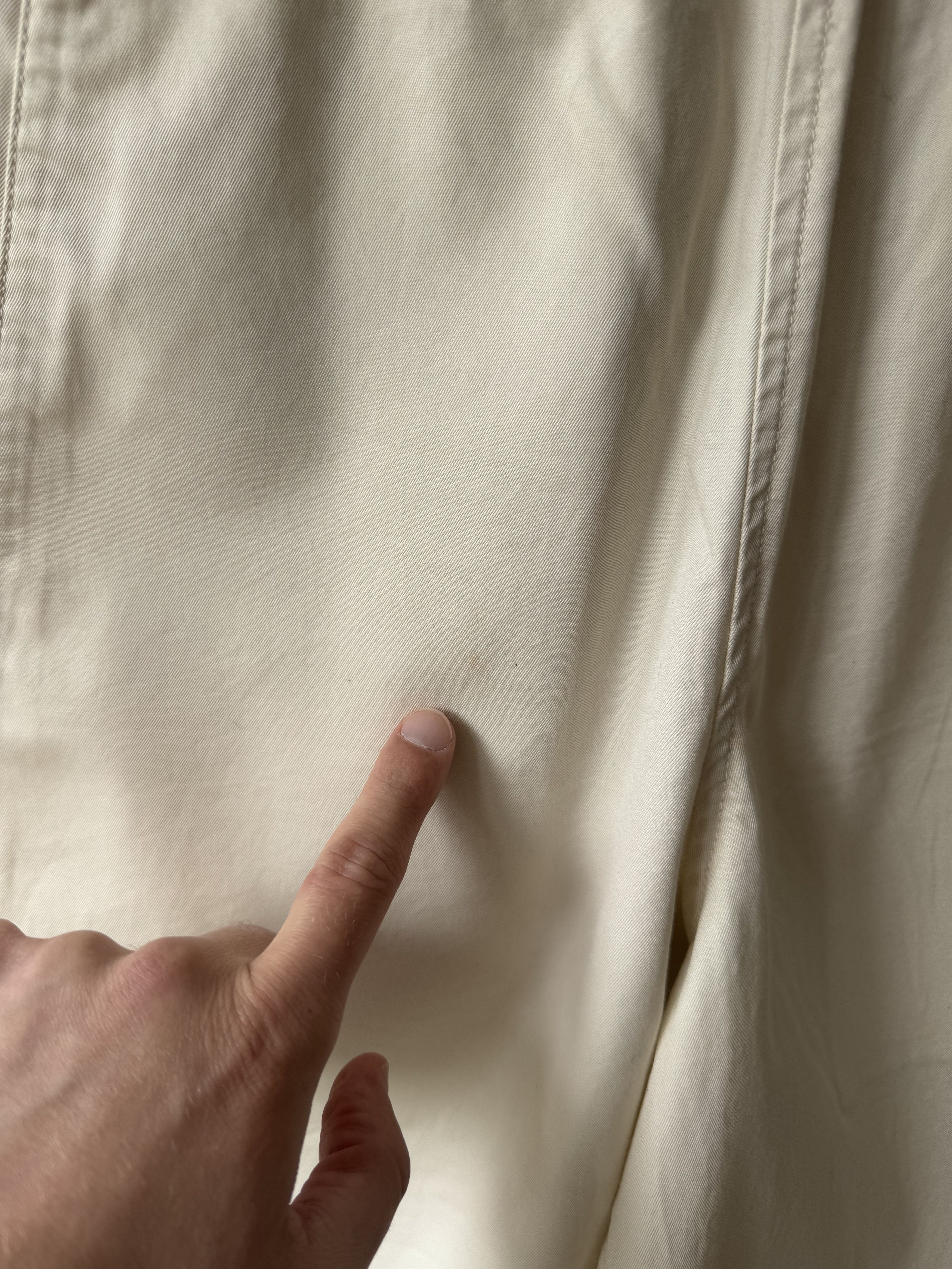 Uniqlo [M] U Easy Wide-Fit Shorts in Natural Size US 30 / EU 46 - 3 Thumbnail