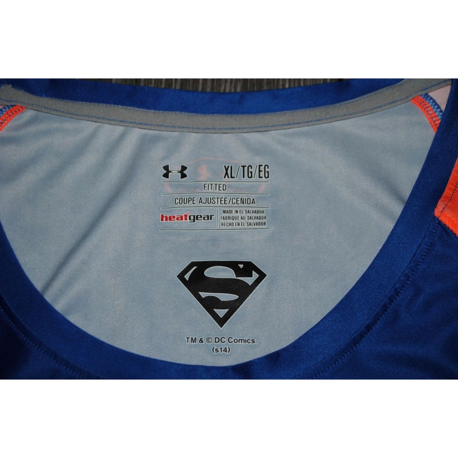 Under Armour UNDER ARMOUR Shirt Women XL Blue Superman Jersey Heat Gear Fitted Running Size XL / US 12-14 / IT 48-50 - 2 Thumbnail