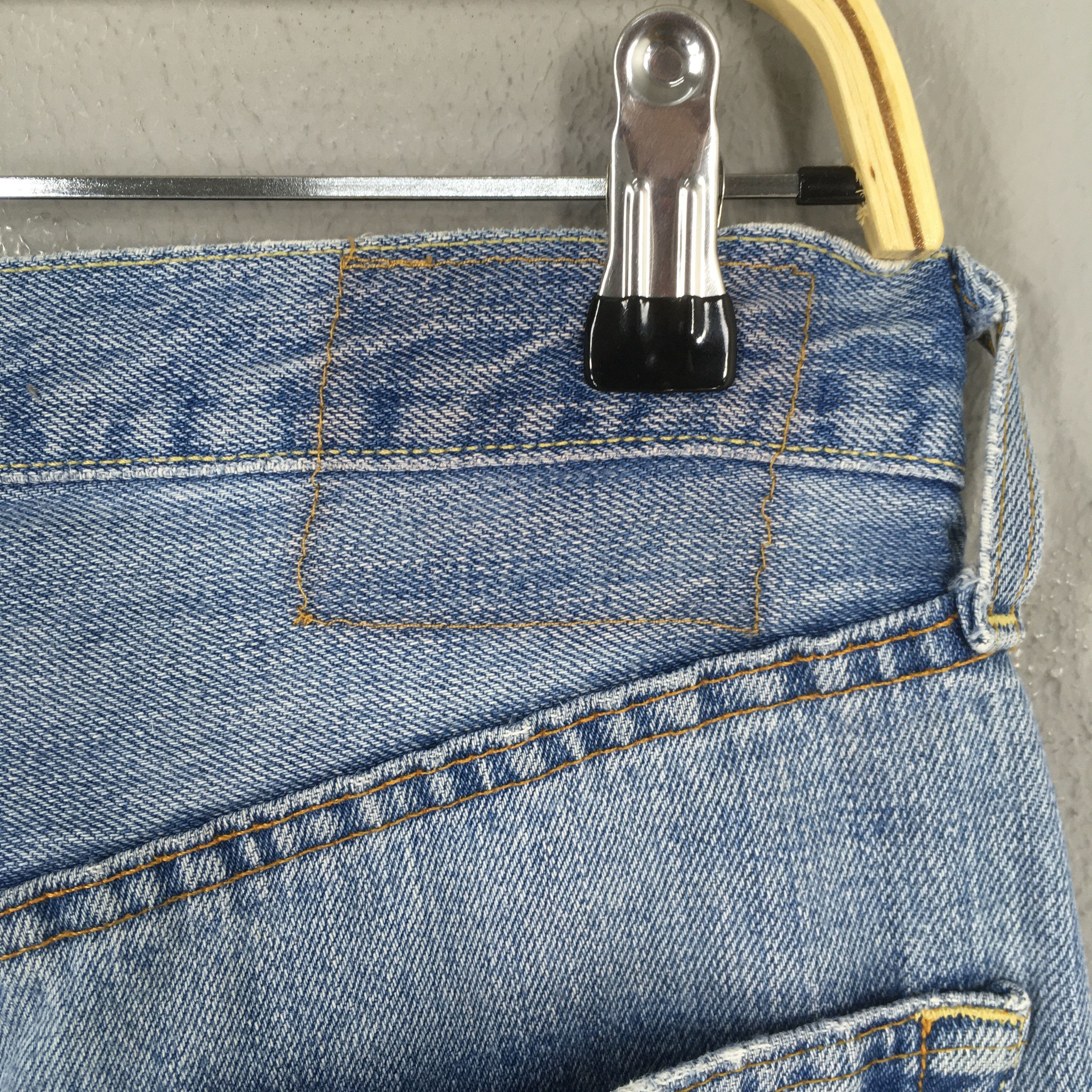 Levi's Size 28x31 Vintage Y2K Levi's 501 Straight Cut Jeans S398 Size US 28 / EU 44 - 10 Thumbnail