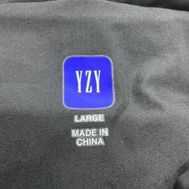 Balenciaga Balenciaga YEEZY x GAP x Balenciaga Black Cotton Jacket -2 Size US L / EU 52-54 / 3 - 4 Thumbnail