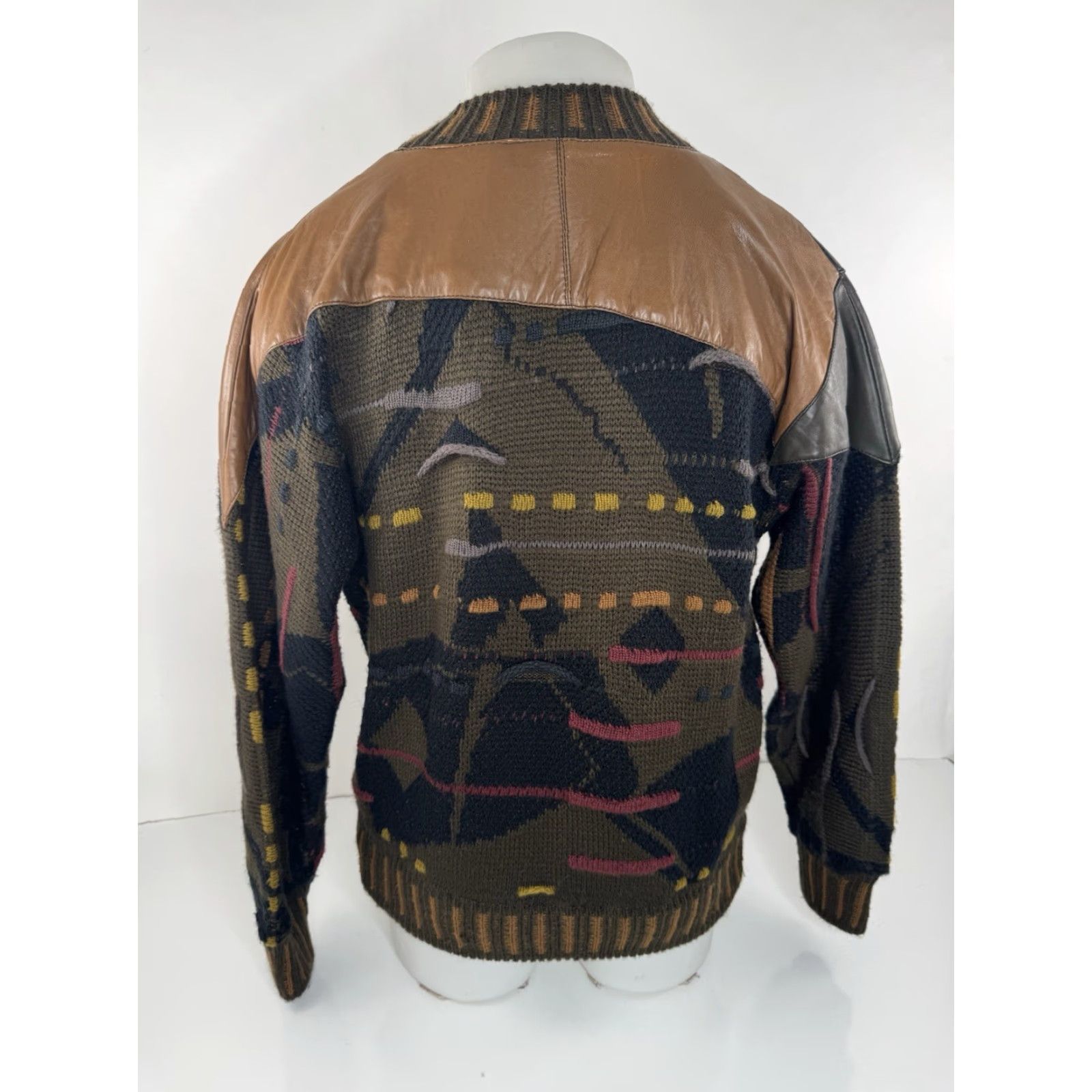 Coogi SAXONY Leather Vintage 90s Mens M Oversized Pullover Sweater Size US M / EU 48-50 / 2 - 3 Thumbnail