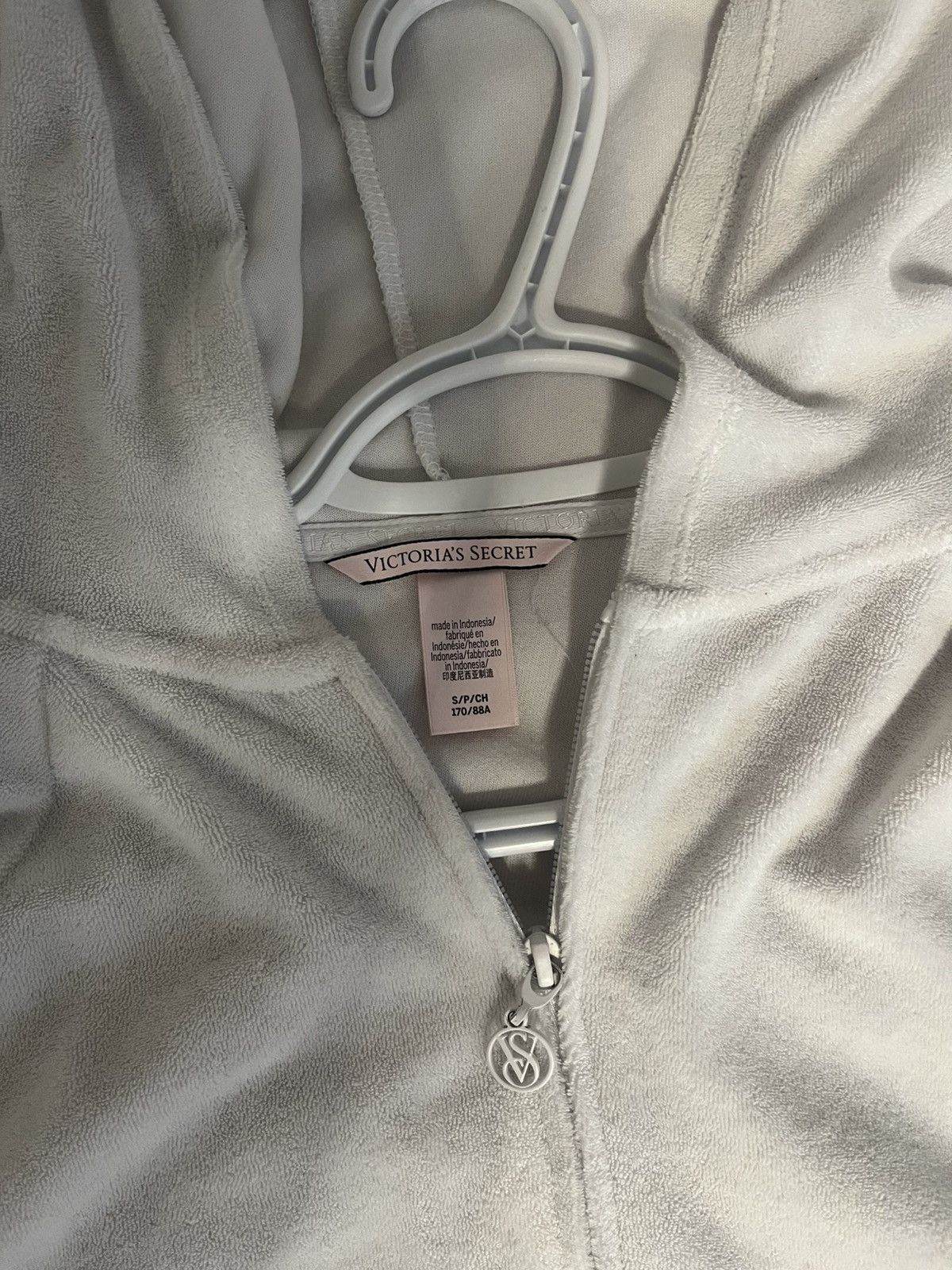 Victoria's Secret Victoria’s Secret White Loungewear Zip-up Size S / US 4 / IT 40 - 2 Thumbnail