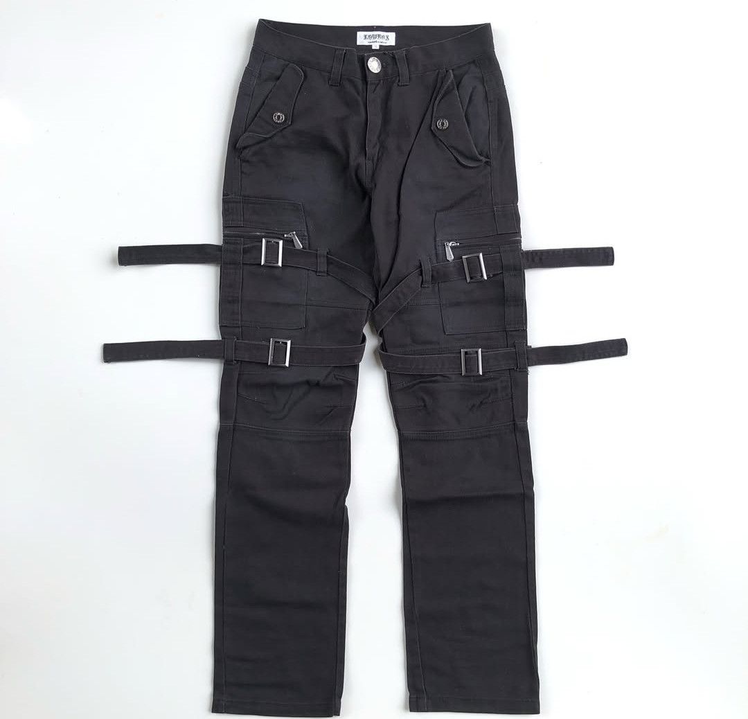 Lowbox bondage retropunk style