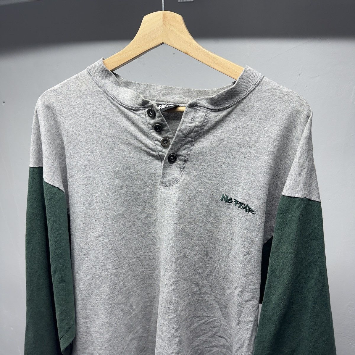 Vintage 90s No Fear Faded Henley Longsleeve Shirt ERD Grunge Chrome Size US XL / EU 56 / 4 - 3 Thumbnail