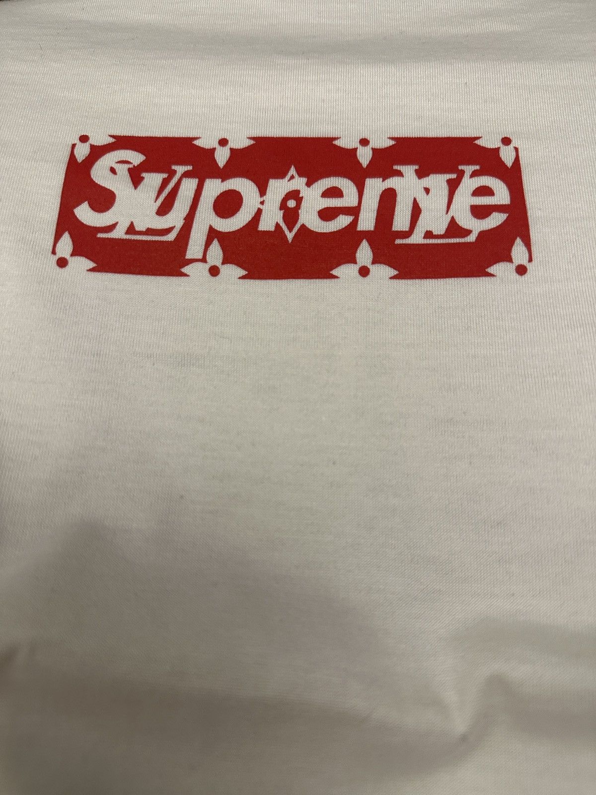Louis Vuitton × Supreme *BRAND NEW* Supreme x Louis Vuitton box logo tee Size US M / EU 48-50 / 2 - 4 Thumbnail