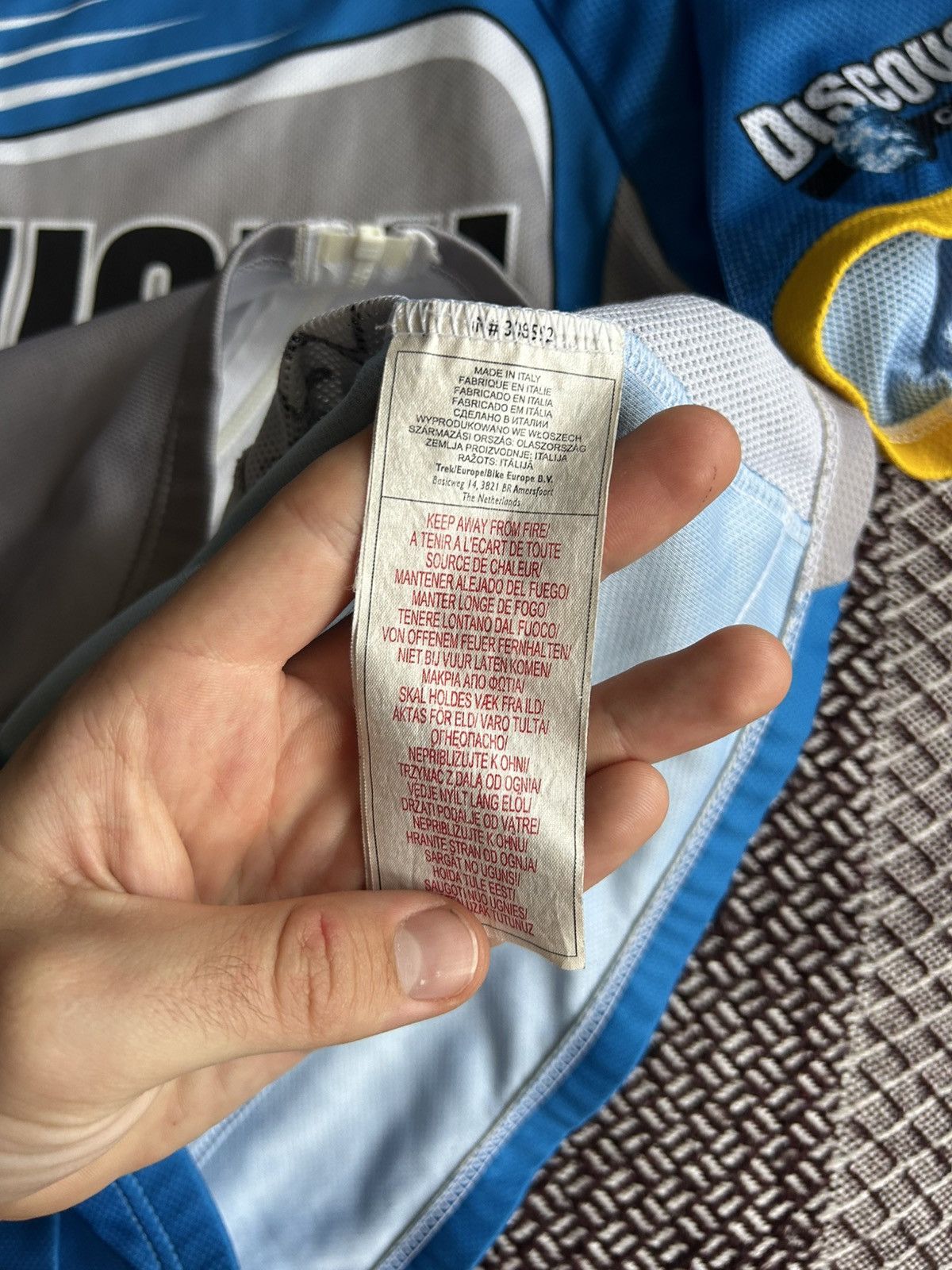 Nike Vintage Nike Discovery Channel Cycling Jersey Mens Size XL Size US XL / EU 56 / 4 - 9 Thumbnail
