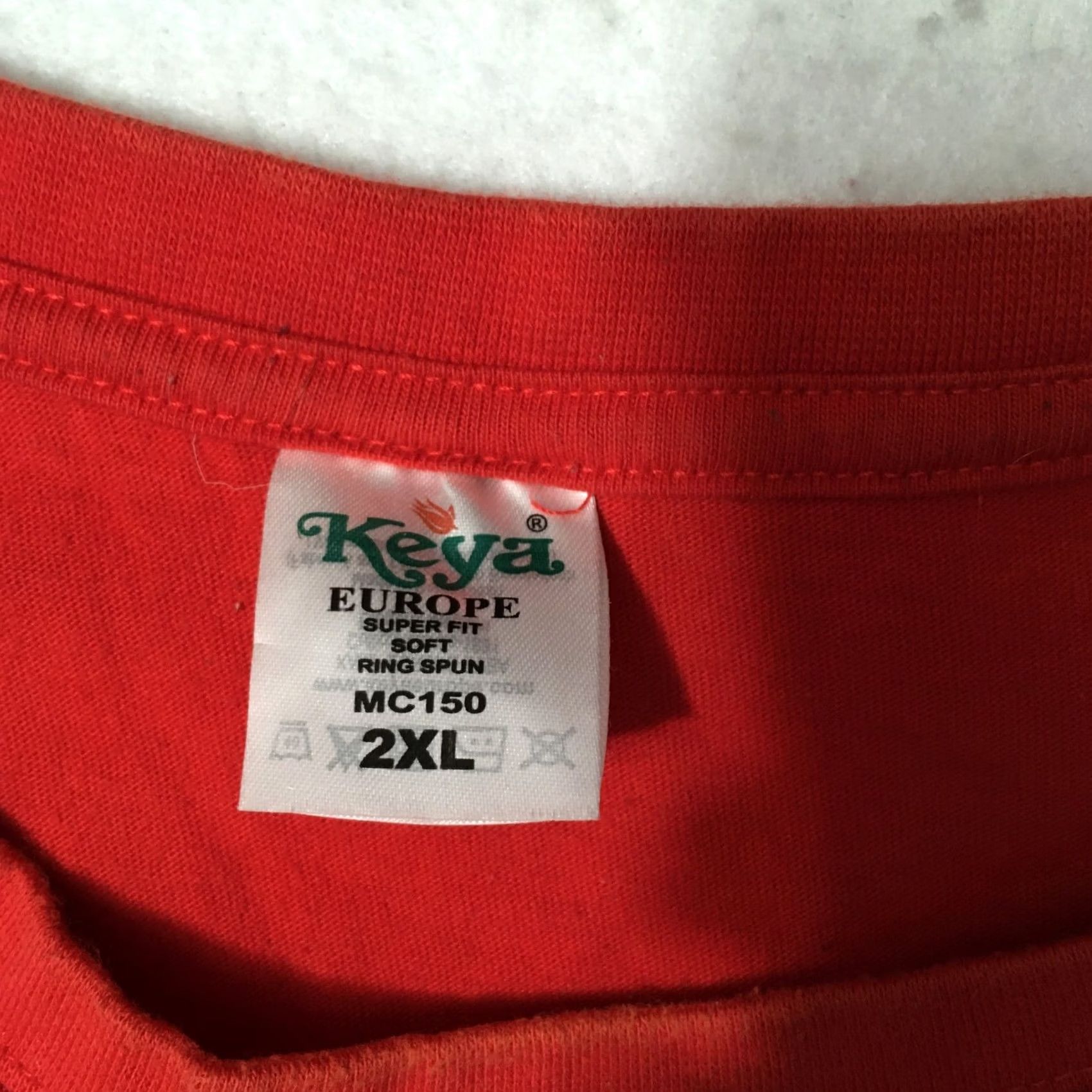 Vintage VINTAGE REYA T-Shirt 2XL RED GRAPHIC MADEIRA PORTUGAL Short Sleeve Crew Neck Mens Size US XXL / EU 58 / 5 - 4 Thumbnail