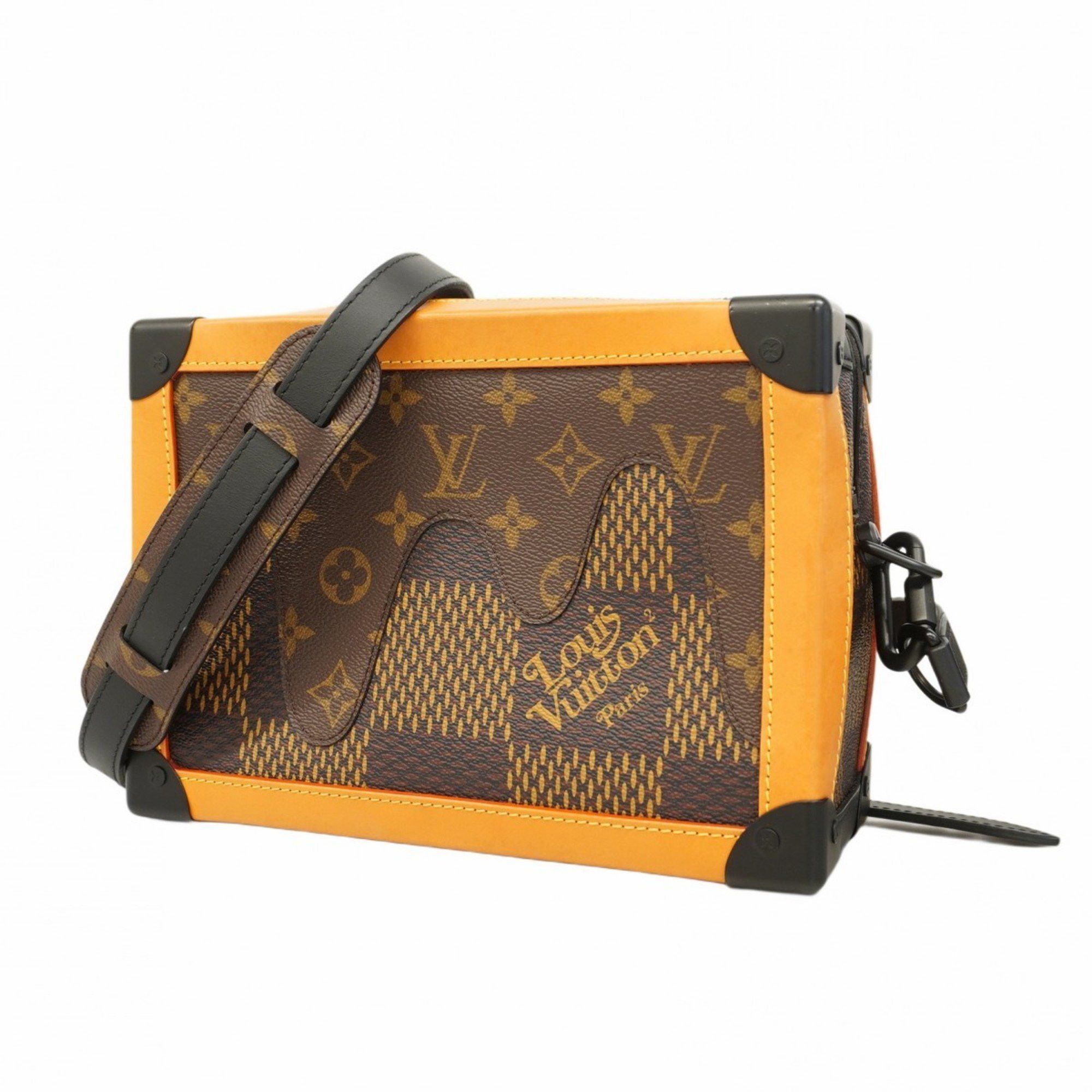 Louis Vuitton Louis Vuitton Soft Trunk shoulder Size ONE SIZE - 1 Thumbnail