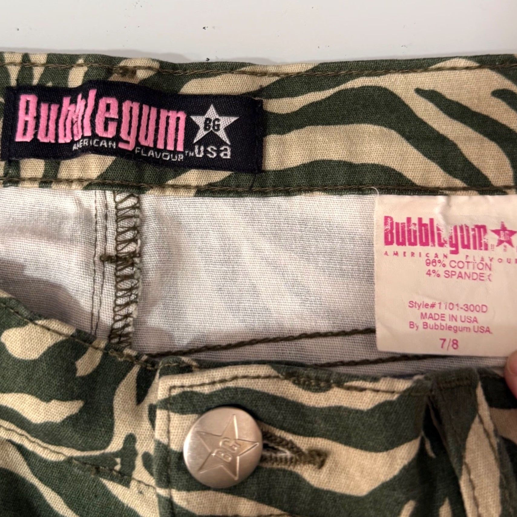 Vintage VINTAGE Bubblegum USA pants Zebra Print 7/8 Slim Straight Y2K 90s Indie Sleaze Clubwear Womens Juniors Green Olive Tan Baggy? Size 28" / US 6 / IT 42 - 6 Thumbnail