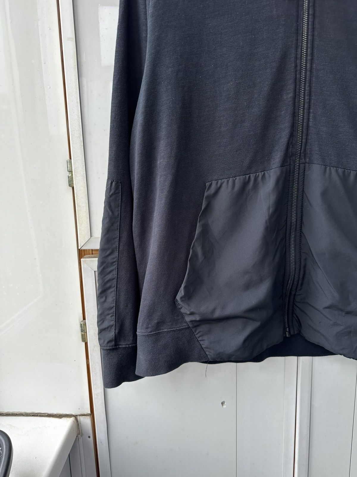 Nike Vintage Nike Hoodie Patch Logo Black Fit Size US L / EU 52-54 / 3 - 10 Thumbnail
