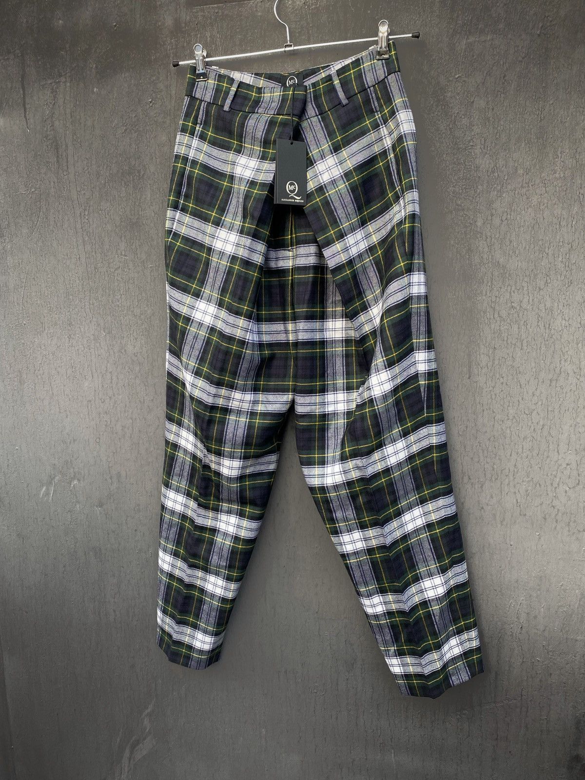 Alexander McQueen Alexander mcqeen wool plaid dress pants size 40 Size 27" / US 4 / IT 40 - 2 Thumbnail