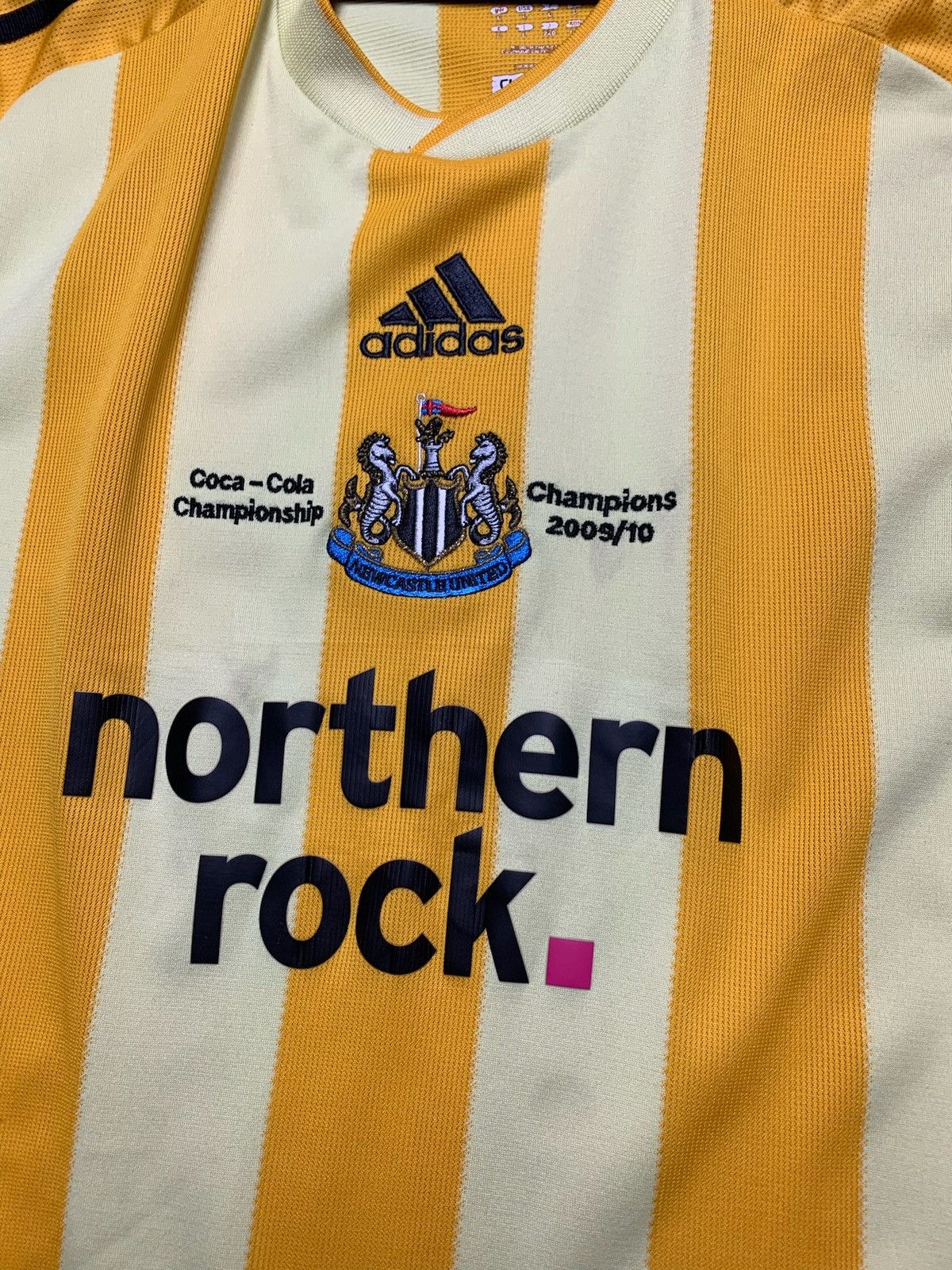 Adidas × Vintage Vintage adidas New Castle United soccer jersey Champions2010 Size US L / EU 52-54 / 3 - 3 Thumbnail