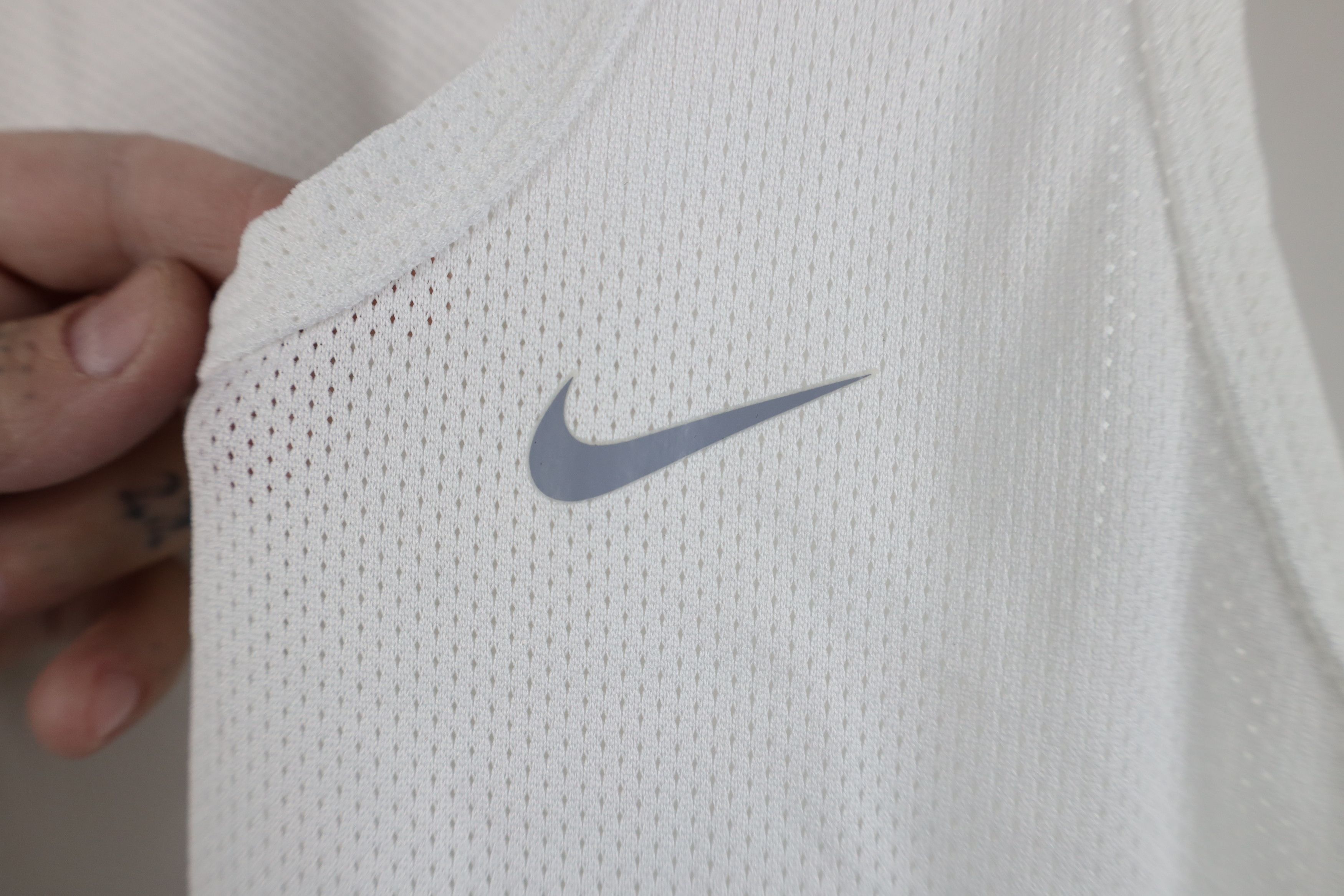 Nike Vintage Y2K Nike Scott Mini Swoosh Mesh Tank Top T-Shirt Size US M / EU 48-50 / 2 - 4 Thumbnail