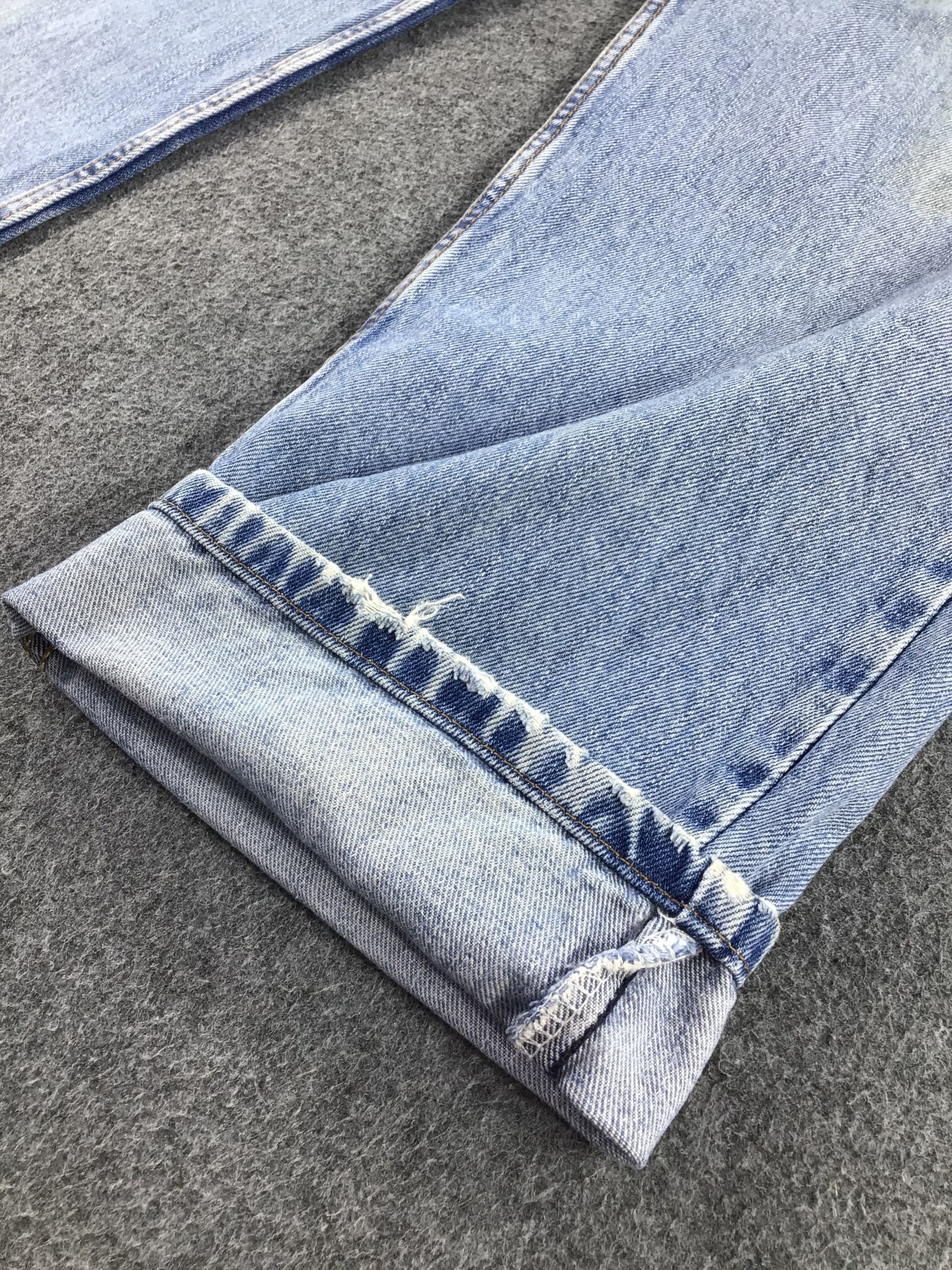 Levi's Vintage Levis 550 Jeans Medium Wash Denim KJ218 Size US 34 / EU 50 - 7 Thumbnail