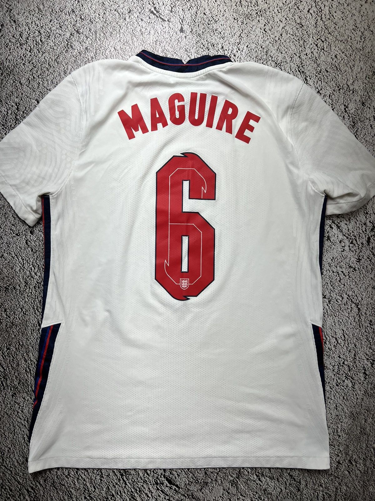 Nike 2020 Nike vaporknit player edition Harry Maguire jersey Size US M / EU 48-50 / 2 - 2 Thumbnail