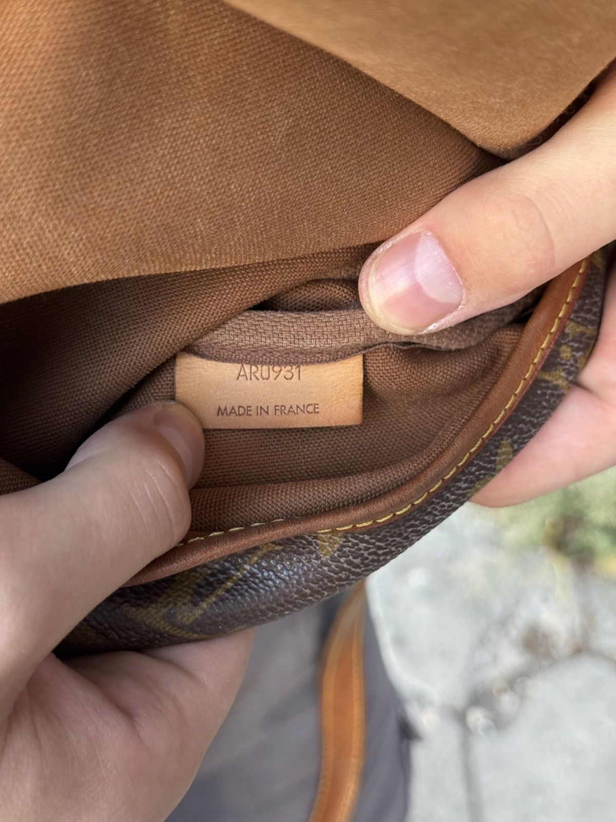 Louis Vuitton 1991 Louis Vuitton Saumur 30 Monogram Canvas W/FREE CARD hol Size ONE SIZE - 13 Thumbnail