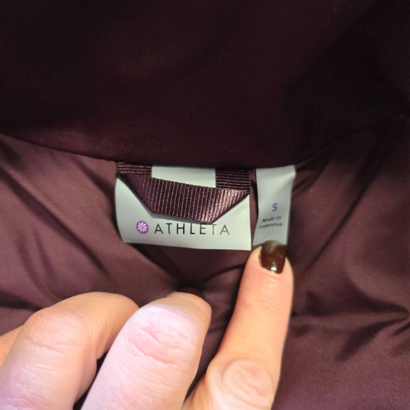 Athleta Athleta Vest Womens Small Purple Burgundry Down Puffer Full Zip Pockets Casual Size S / US 4 / IT 40 - 4 Thumbnail