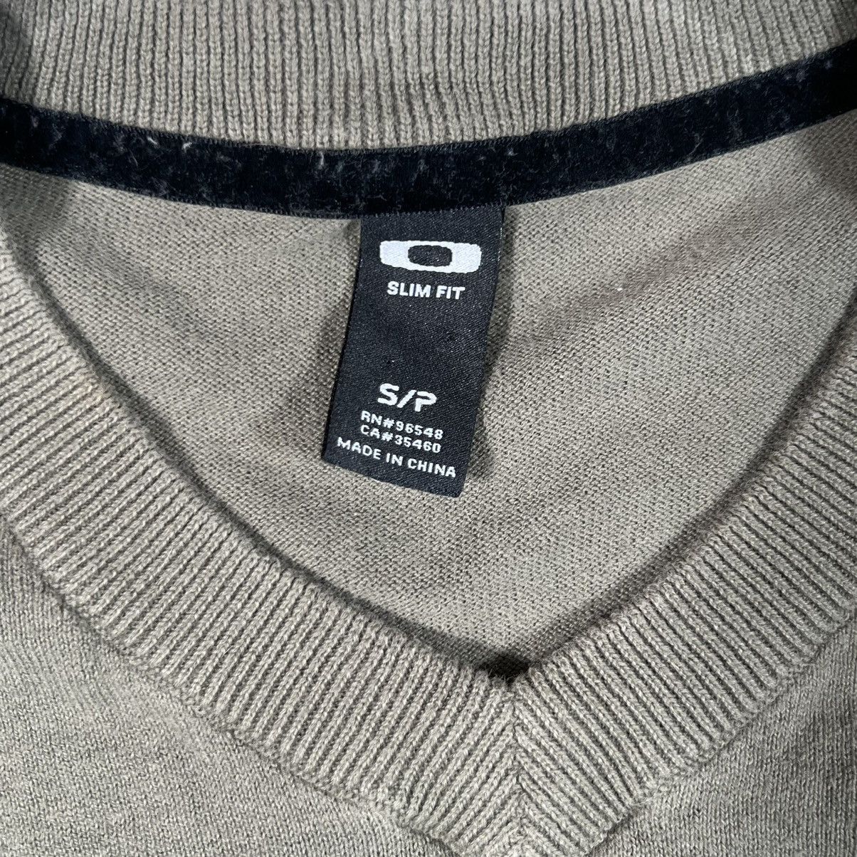Oakley × Vintage Oakley Sweater Mens V Neck Sweater Olive Green Slim Fit Size US S / EU 44-46 / 1 - 4 Thumbnail