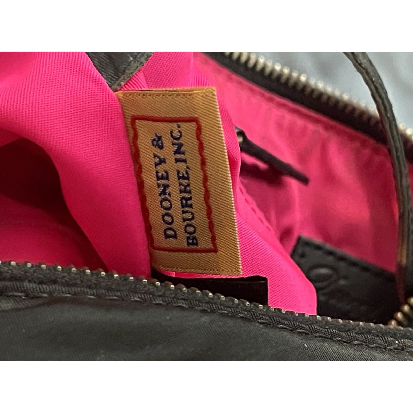 Dooney & Bourke DOONEY & BOURKE Shoulder Bag Nylon Black Leather trim Pink lining Women Medium Bag Size ONE SIZE - 6 Thumbnail