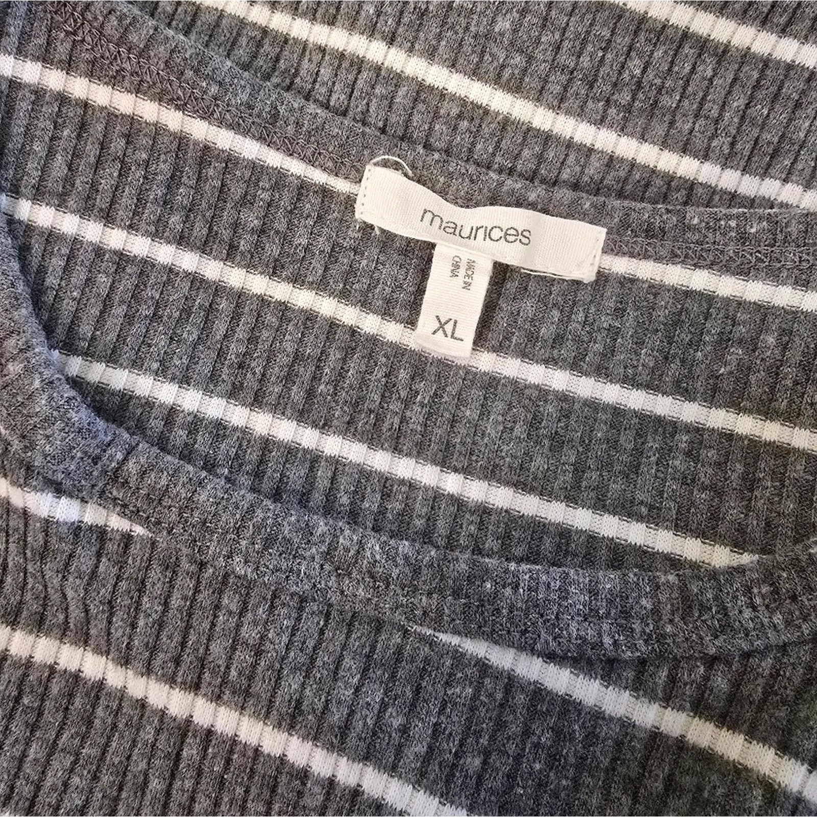 Other Grey Striped | MAURICES | Peek A Boo Long Sleeve Size XL / US 12-14 / IT 48-50 - 3 Thumbnail