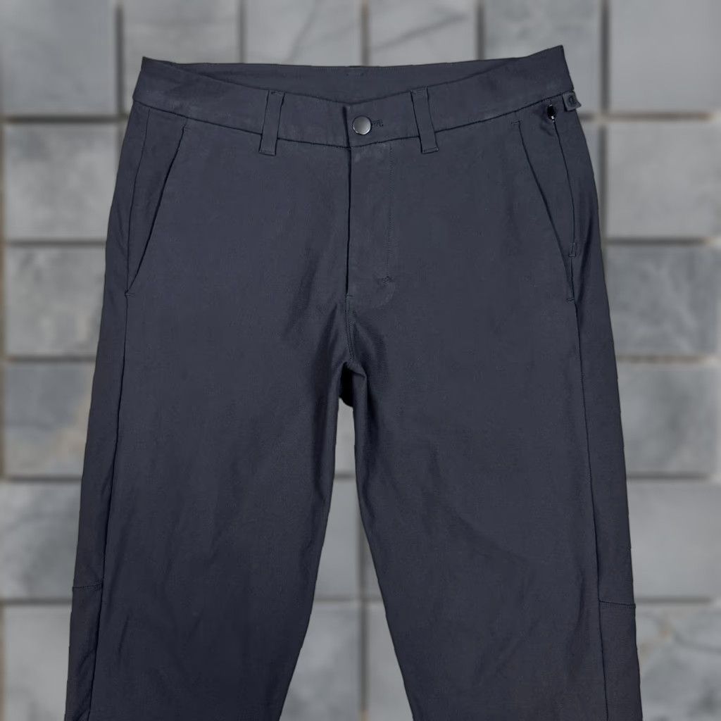 Lululemon Lululemon Mens Pants 30x31 Black Commission Slim Commute Warpstreme Chino Straight Pocket 5-Pocket Size US 30 / EU 46 - 1 Thumbnail