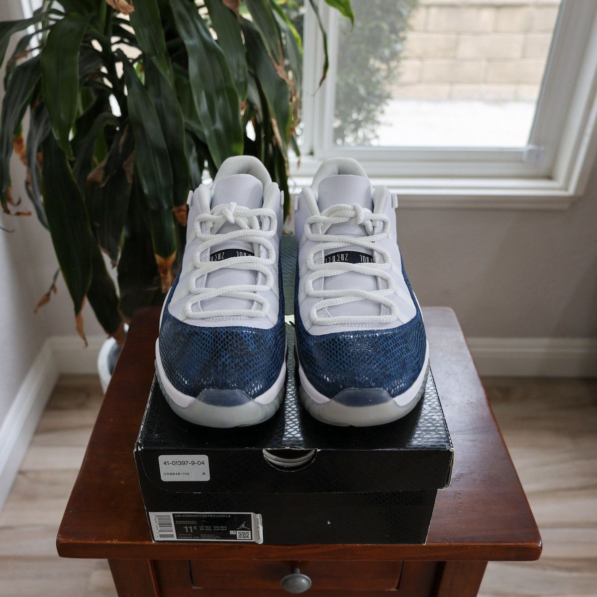 Jordan Brand × Nike Air Jordan 11 Retro Low Navy Snake Skin 2019 Size US 11.5 / EU 44-45 - 2 Thumbnail