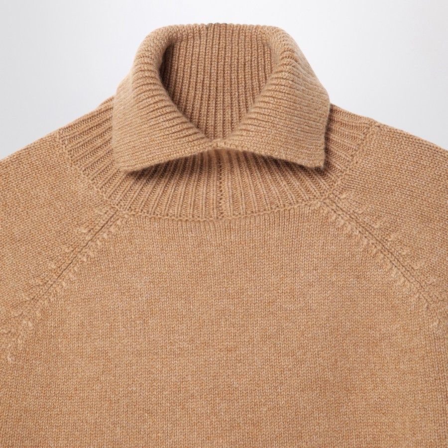 Fendi o1d2blof0824 Cashmere Turtleneck in Light Brown Size S / US 4 / IT 40 - 3 Thumbnail