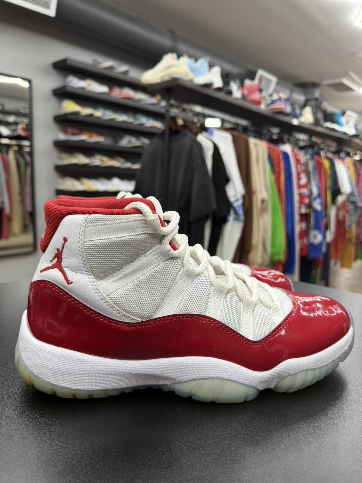 Jordan Brand Size 10 - Jordan 11 Retro Cherry “2022” Size US 10 / EU 43 - 3 Thumbnail