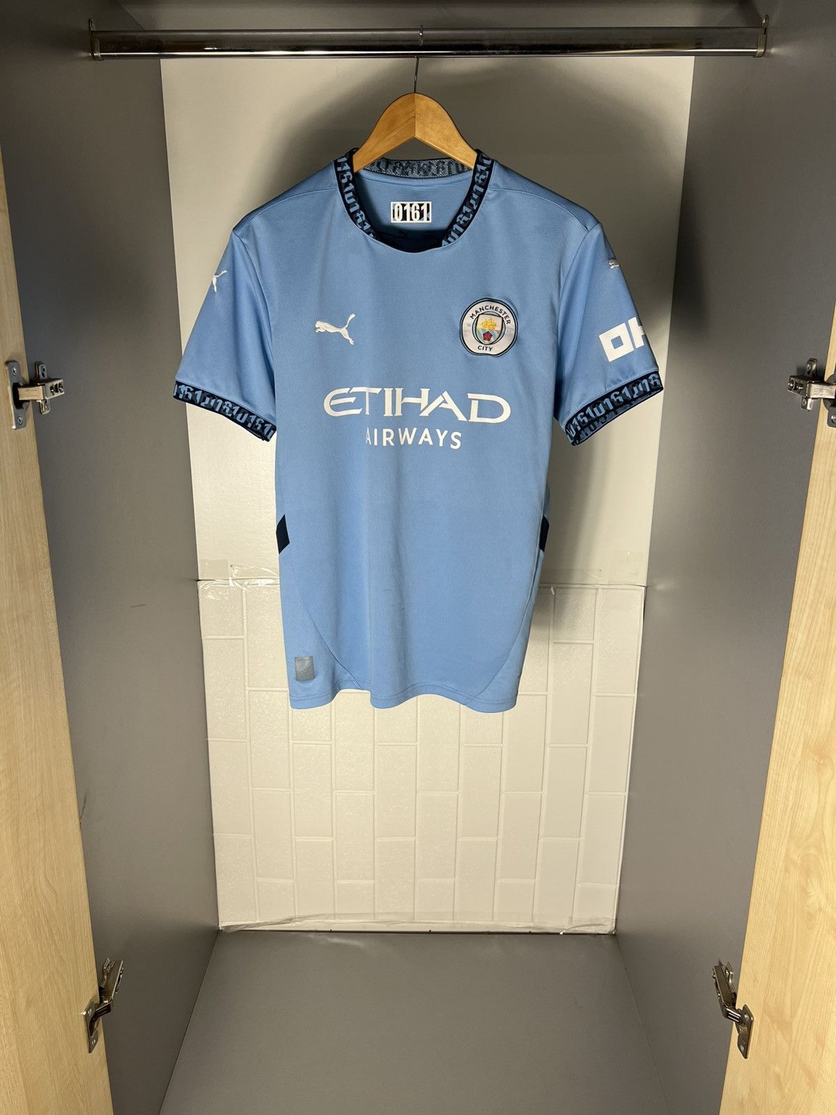 Puma VINTAGE PUMA FC MANCHESTER CITY ENGLAND SOCCER JERSEY RETRO Size US M / EU 48-50 / 2 - 9 Thumbnail