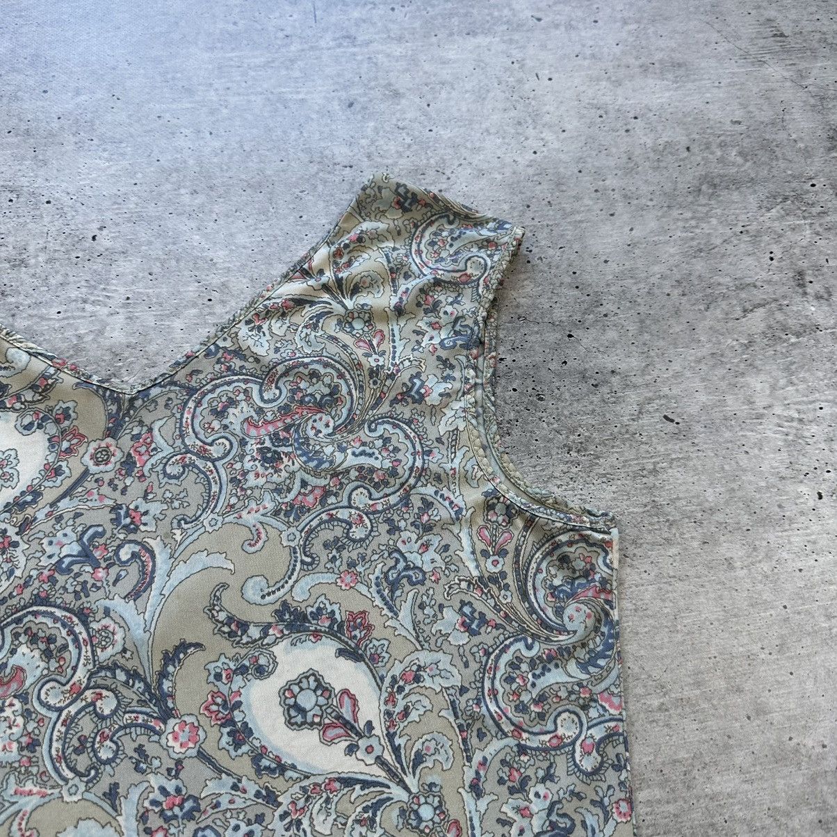 Max Mara Max Mara Tank Top Paisley Pattern V-neck Size L / US 10 / IT 46 - 10 Thumbnail