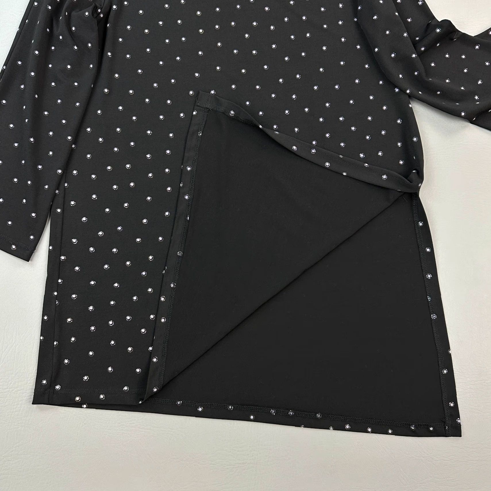 Vintage Clara Sun Woo Top Women's Small Black Polka Dot V Neck Ruffle Sleeve Stretch USA Shirt Women Small Black Polka Dot V-Neck Ruffle Sleeve Stretch USA Size S / US 4 / IT 40 - 5 Thumbnail