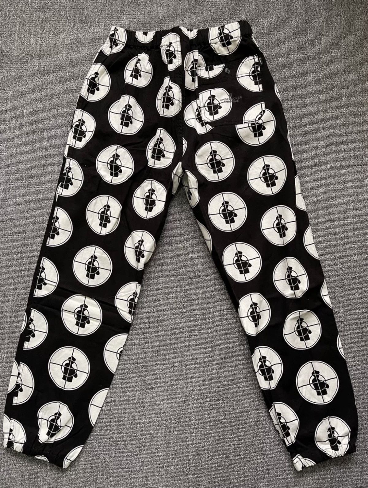 Public Enemy × Supreme × Undercover Supreme undercover public enemy skate pant jogger Size US 30 / EU 46 - 1 Thumbnail