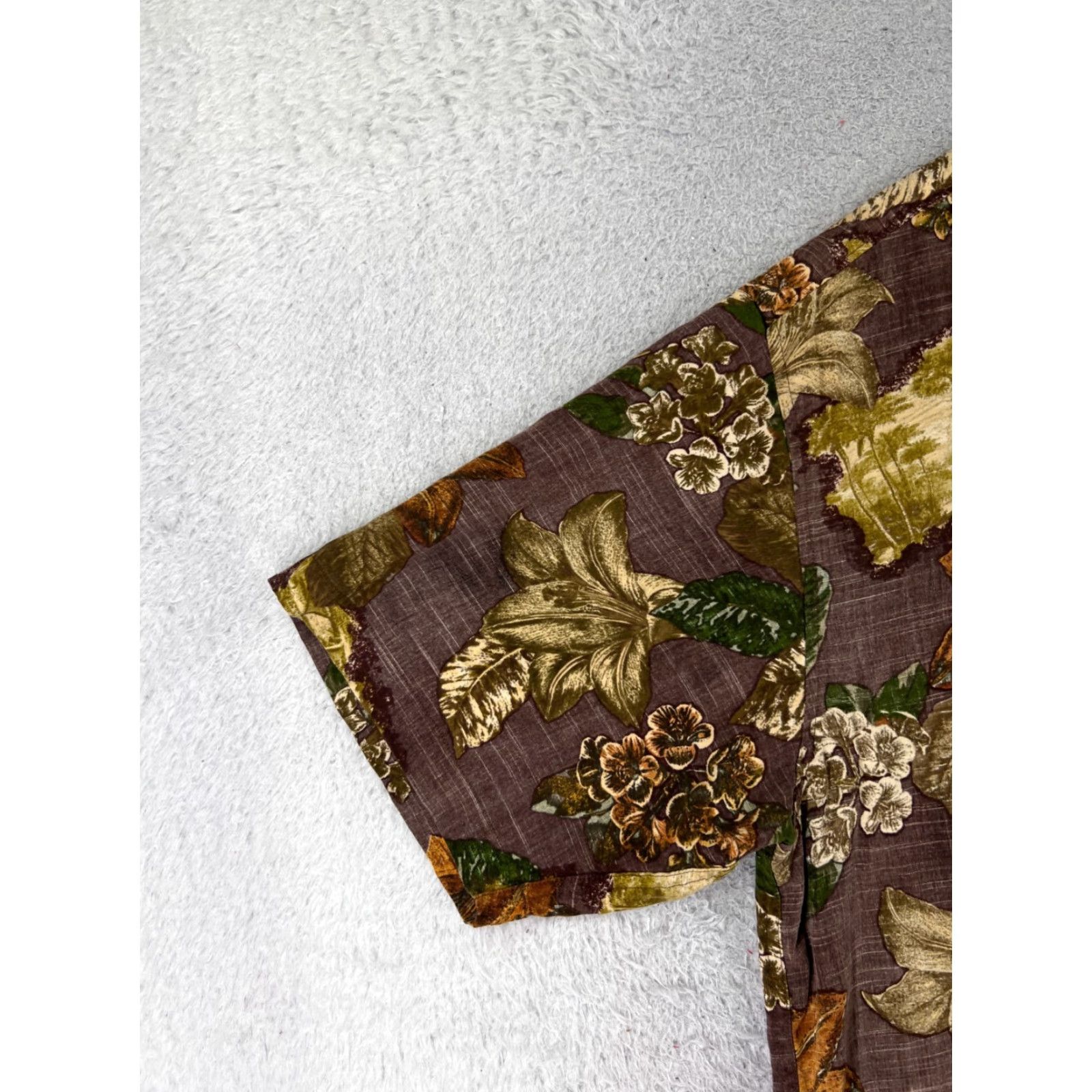 Tommy Bahama Tommy Bahama Shirt Men Large Red Beige Floral Postcard Tencel Blend Hawaiian Shirt Size US L / EU 52-54 / 3 - 3 Thumbnail