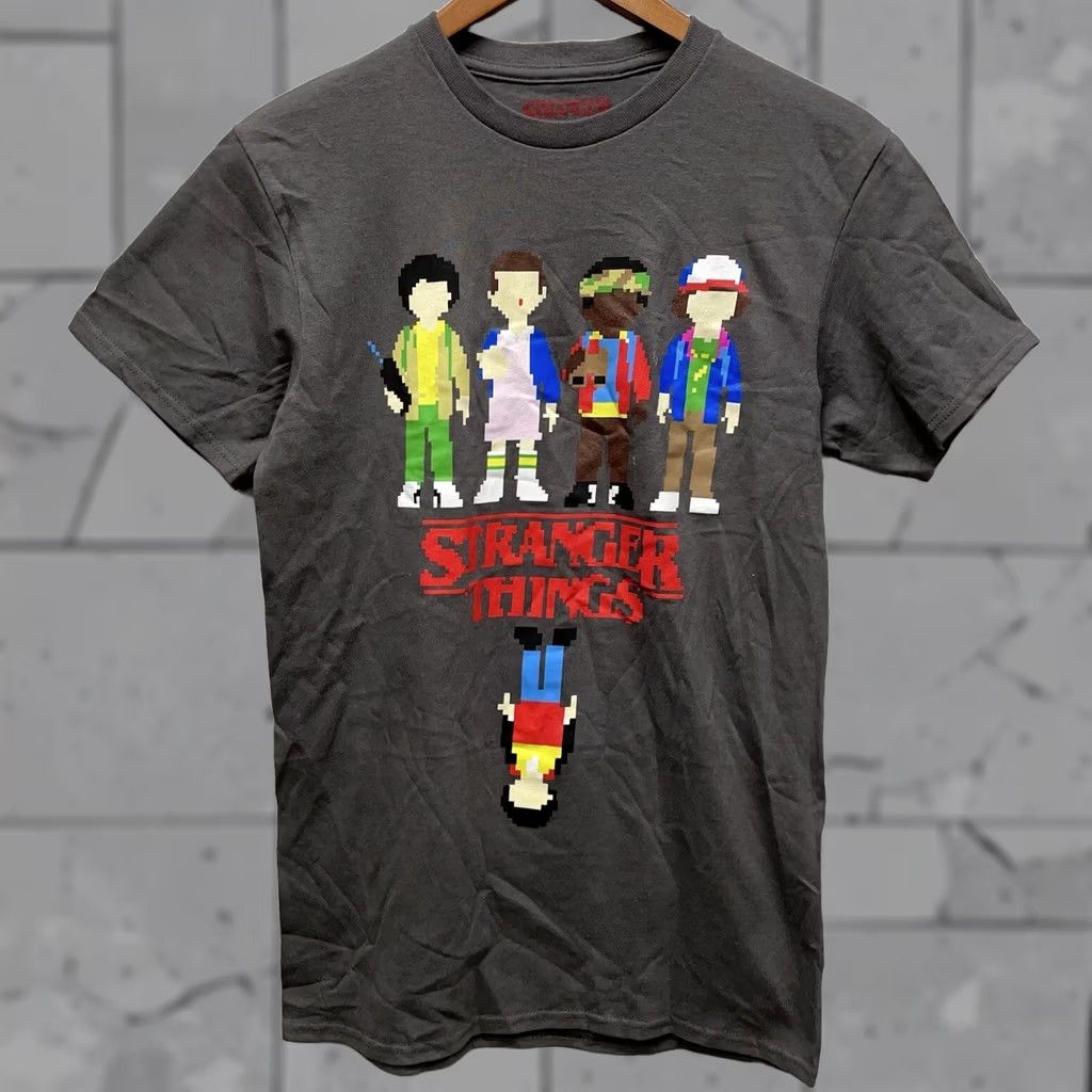 Vintage VINTAGE Stranger Things 100% cotton Gray graphic Tee Mens Size S Size US S / EU 44-46 / 1 - 1 Thumbnail