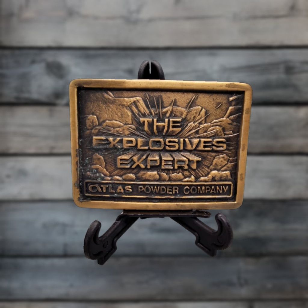 Vintage VINTAGE The Explosives Expert Atlas Powder Company Belt Buckle Brass 1980s 1990s Occupational Unisex Adult Size ONE SIZE - 1 Thumbnail