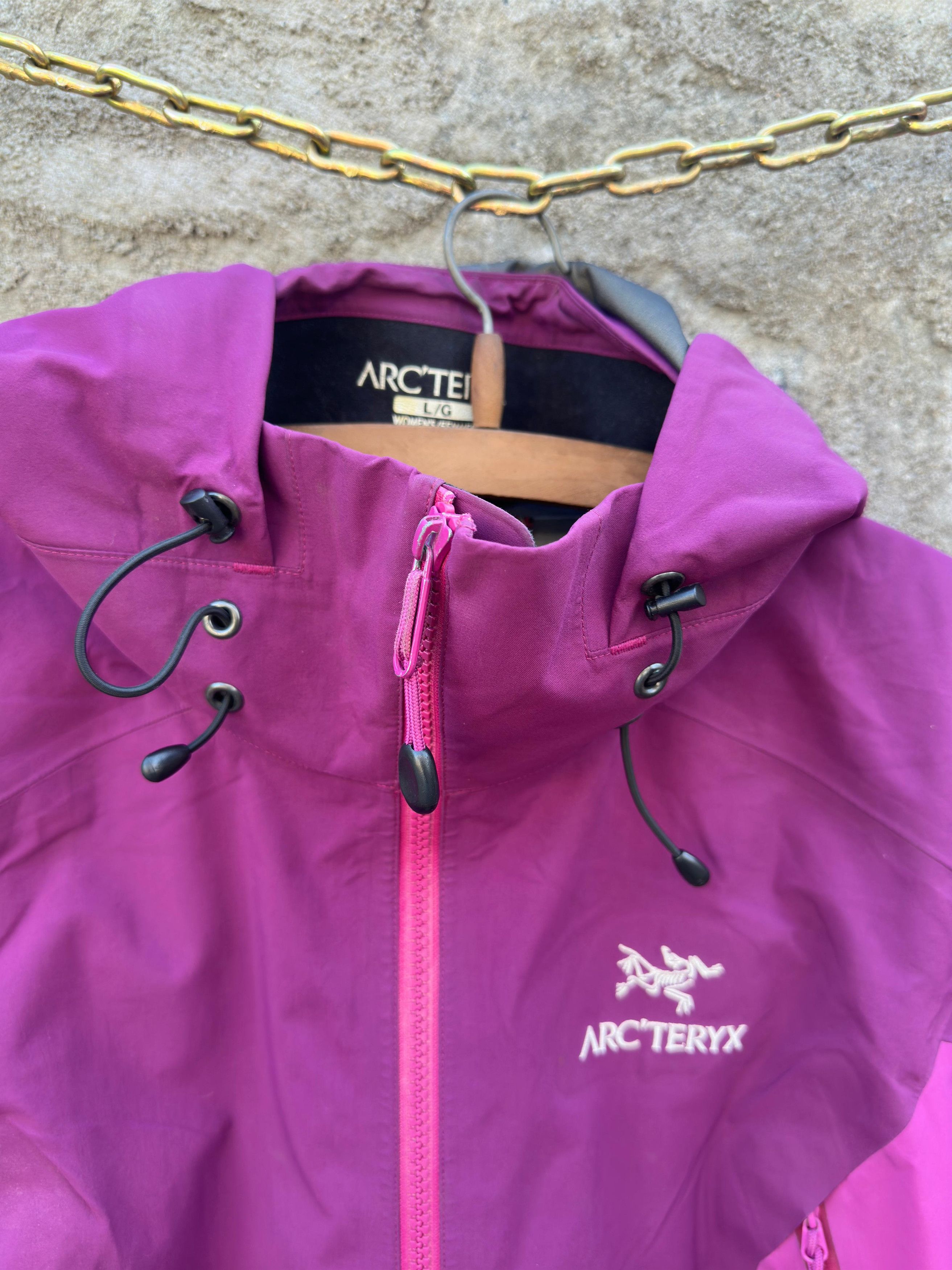 Arc'teryx Arc'teryx Women's GORE-TEX Hard Shell Jacket (Beta AR) Size US L / EU 52-54 / 3 - 8 Thumbnail