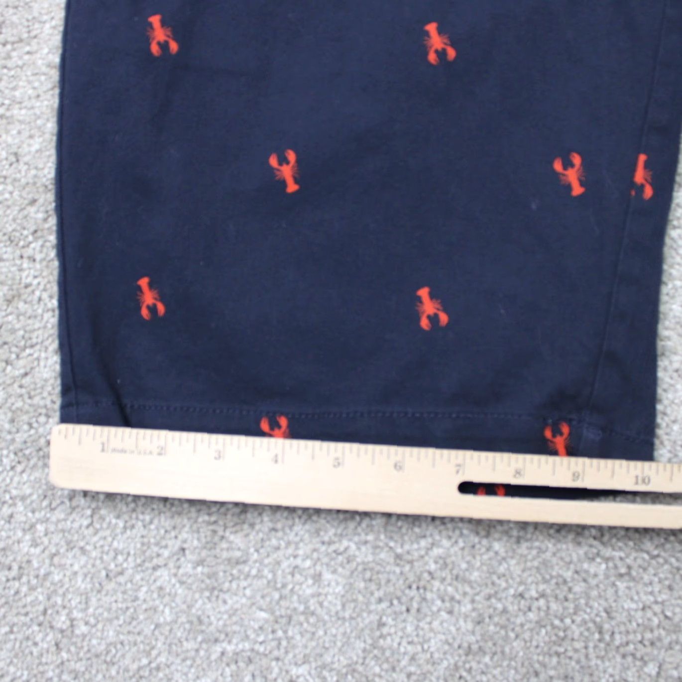 Old Navy Old Navy Slim Built in Flex AOP Shorts Mens 30 Blue w/ Red Lobsters Size US 30 / EU 46 - 7 Thumbnail