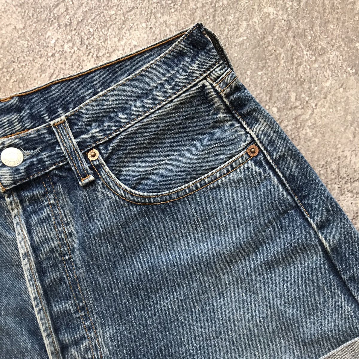 Vintage Vintage 90s Levis Distressed Shorts Sun Faded Grunge Slim 30 Size 30" / US 8 / IT 44 - 3 Thumbnail