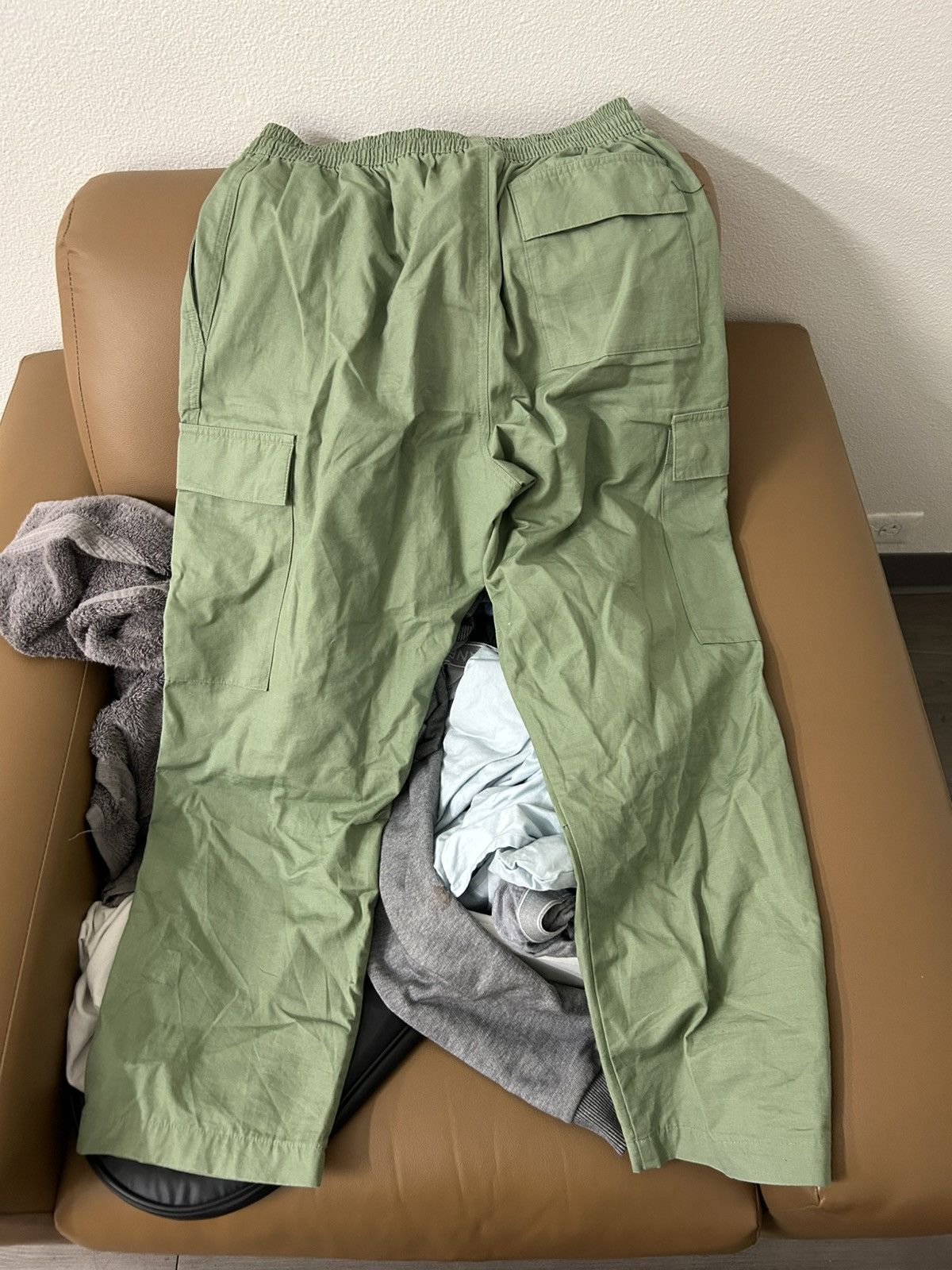 Nike Nike sweatpants cargo Size US 33 - 2 Thumbnail