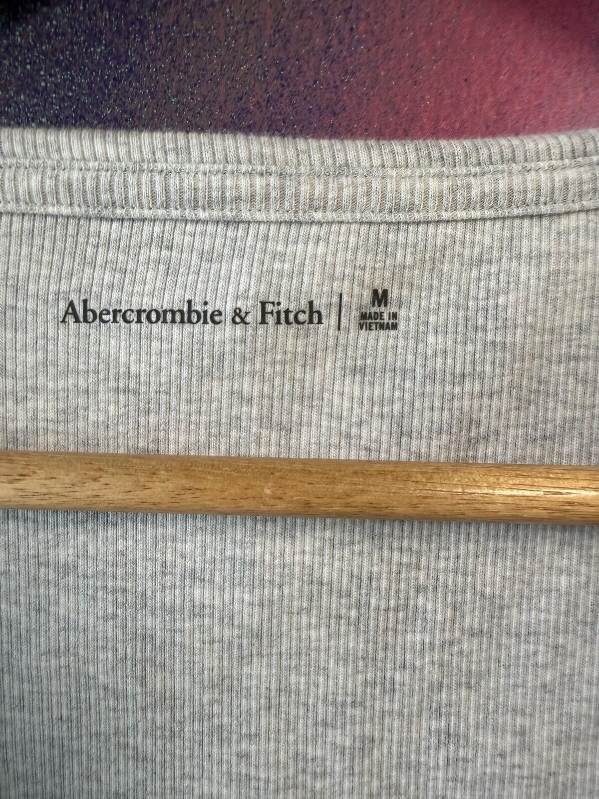 Other Abercrombie Grey Top Size M Size M / US 6-8 / IT 42-44 - 2 Thumbnail